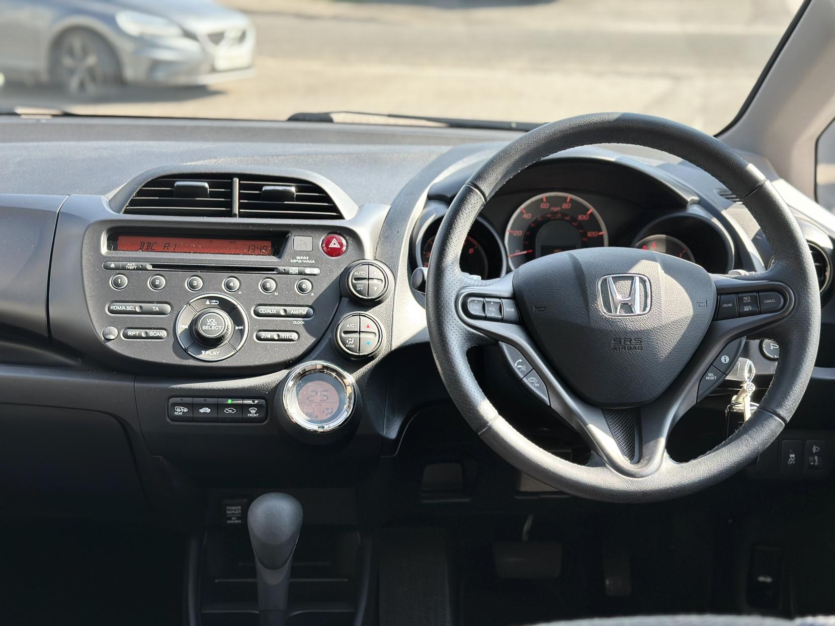 Honda Jazz 1.4 i-VTEC EX Hatchback 5dr Petrol CVT Euro 5 (99 ps)