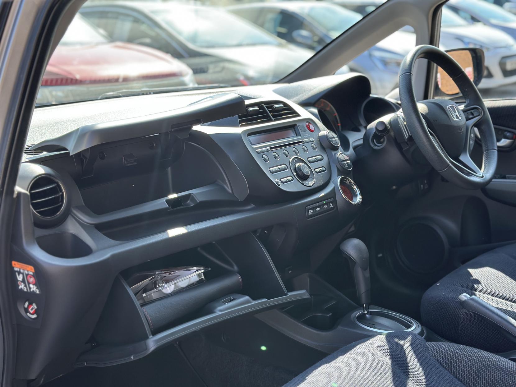 Honda Jazz 1.4 i-VTEC EX Hatchback 5dr Petrol CVT Euro 5 (99 ps)