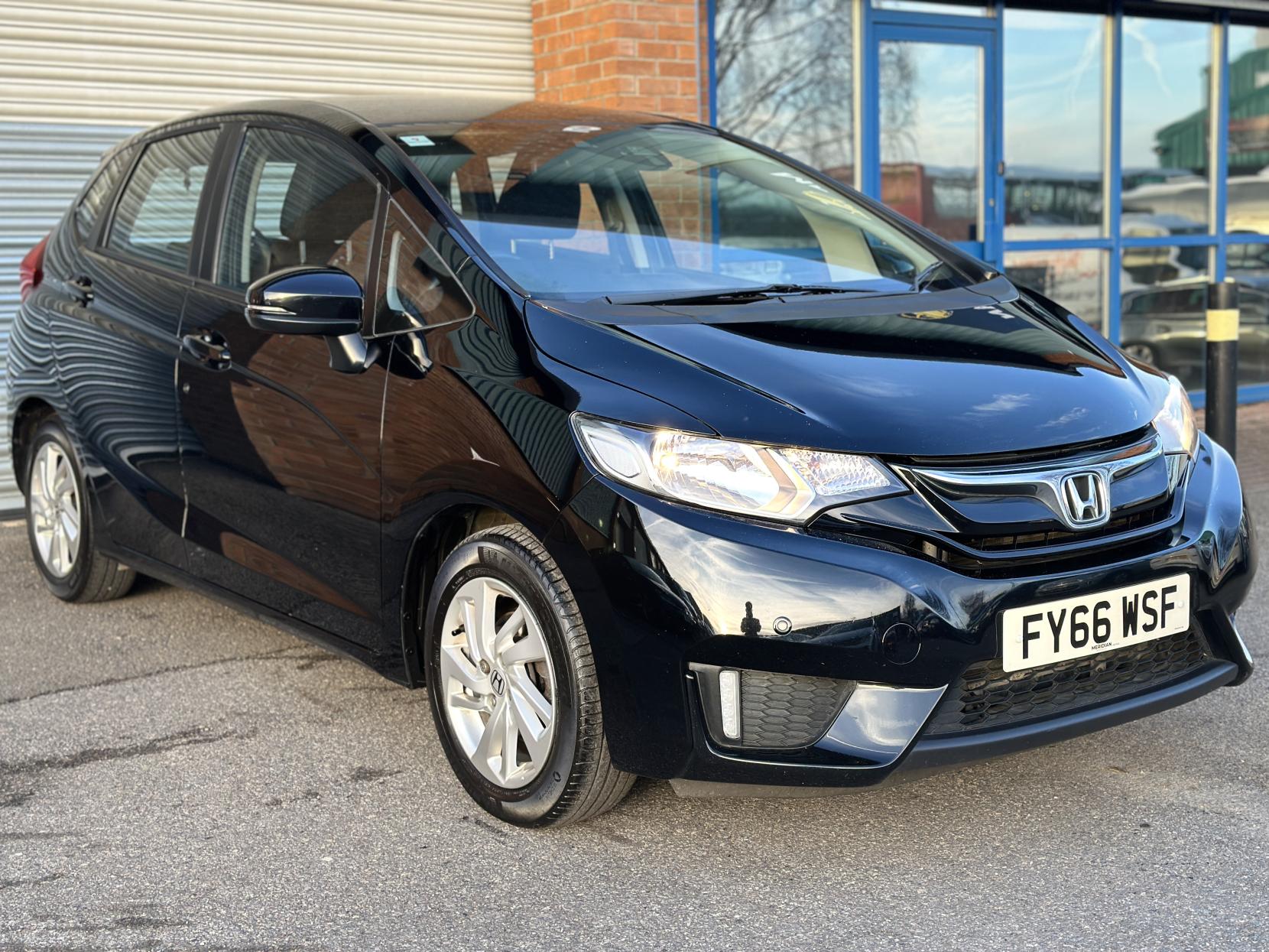 Honda Jazz 1.3 i-VTEC SE Hatchback 5dr Petrol Manual Euro 6 (s/s) (102 ps)