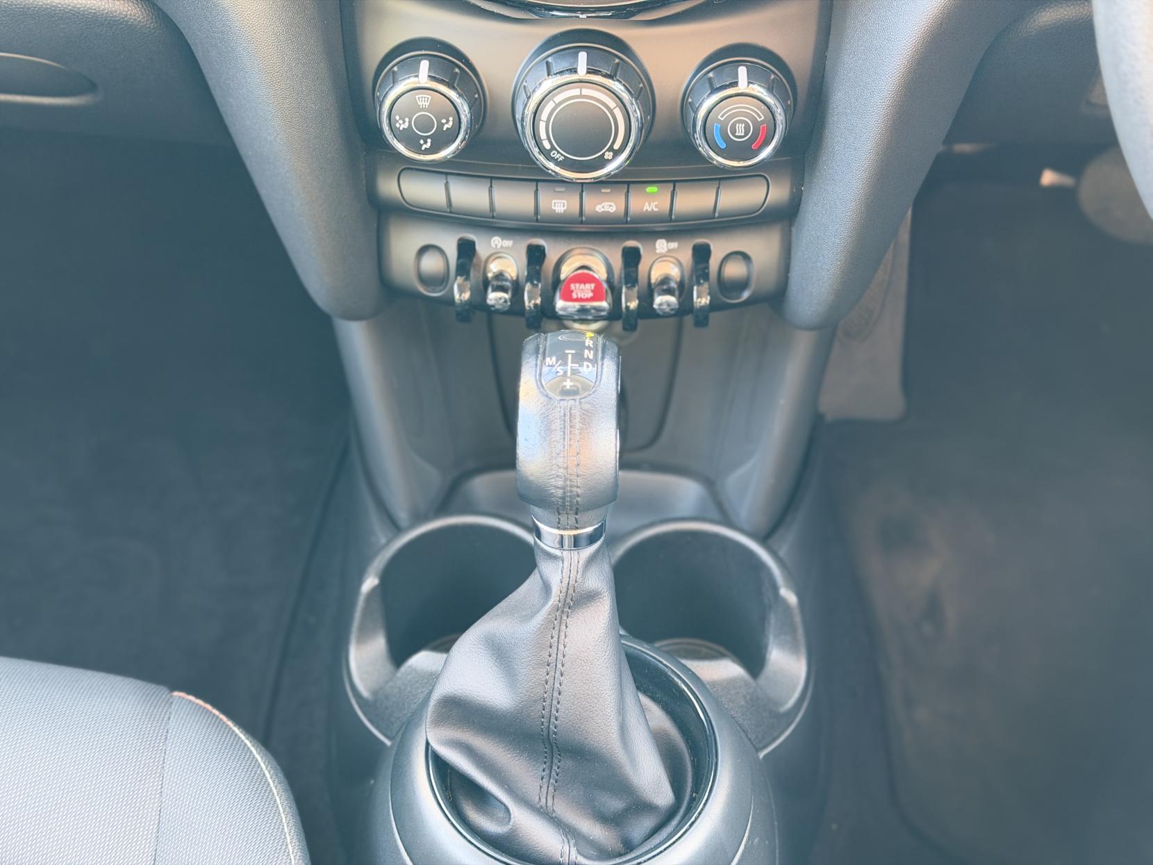 MINI Hatch 1.2 One Hatchback 5dr Petrol Auto Euro 6 (s/s) (102 ps)