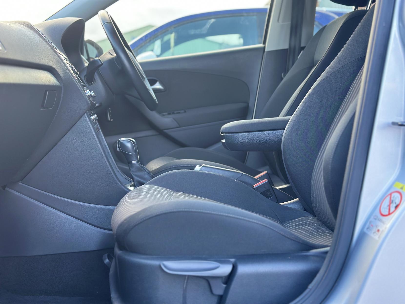 Volkswagen Polo 1.2 Hatchback (2009 - 2014)