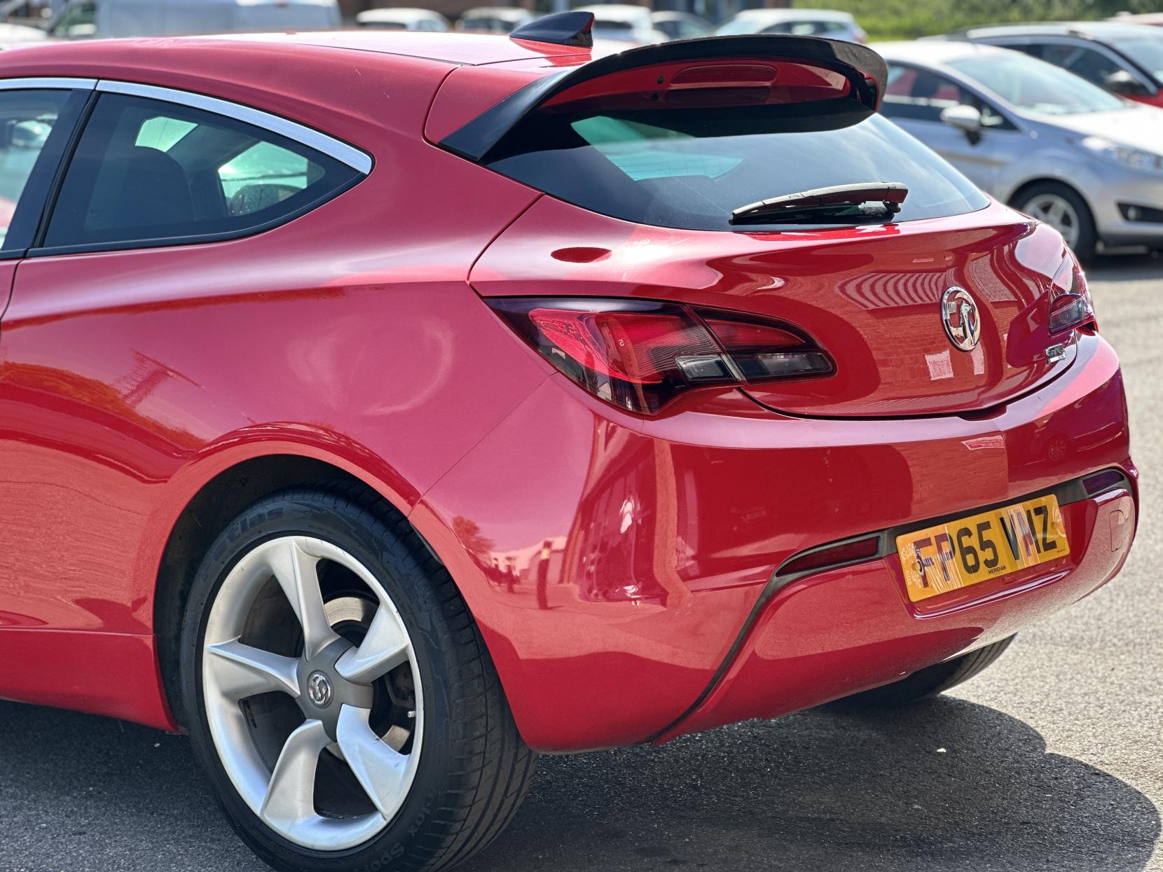 Vauxhall Astra GTC 1.6 CDTi ecoFLEX SRi Coupe 3dr Diesel Manual Euro 6 (s/s) (136 ps)