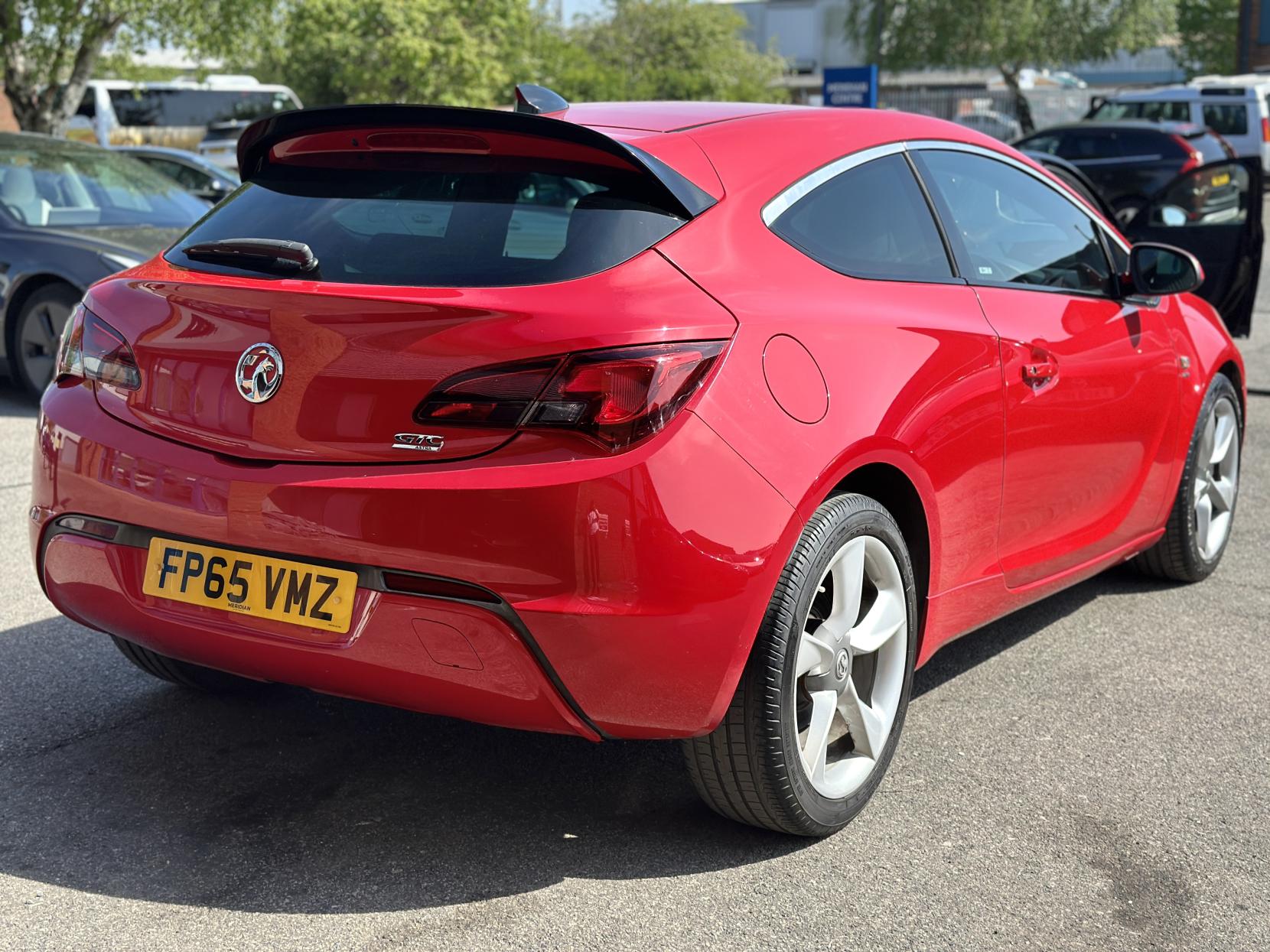 Vauxhall Astra GTC 1.6 CDTi ecoFLEX SRi Coupe 3dr Diesel Manual Euro 6 (s/s) (136 ps)