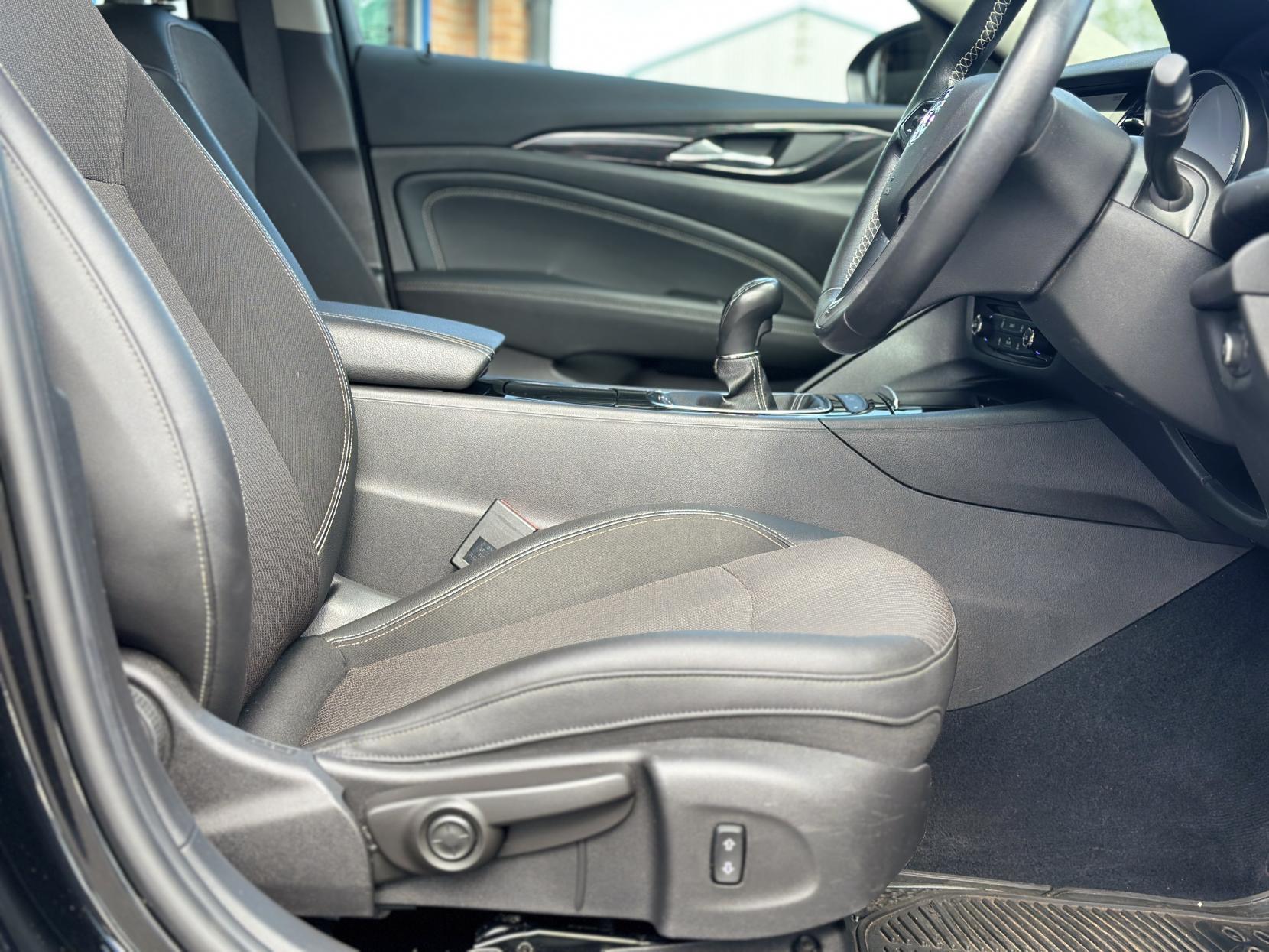 Vauxhall Insignia 1.6 Turbo D ecoTEC Tech Line Nav Grand Sport 5dr Diesel Manual Euro 6 (s/s) (110 ps)