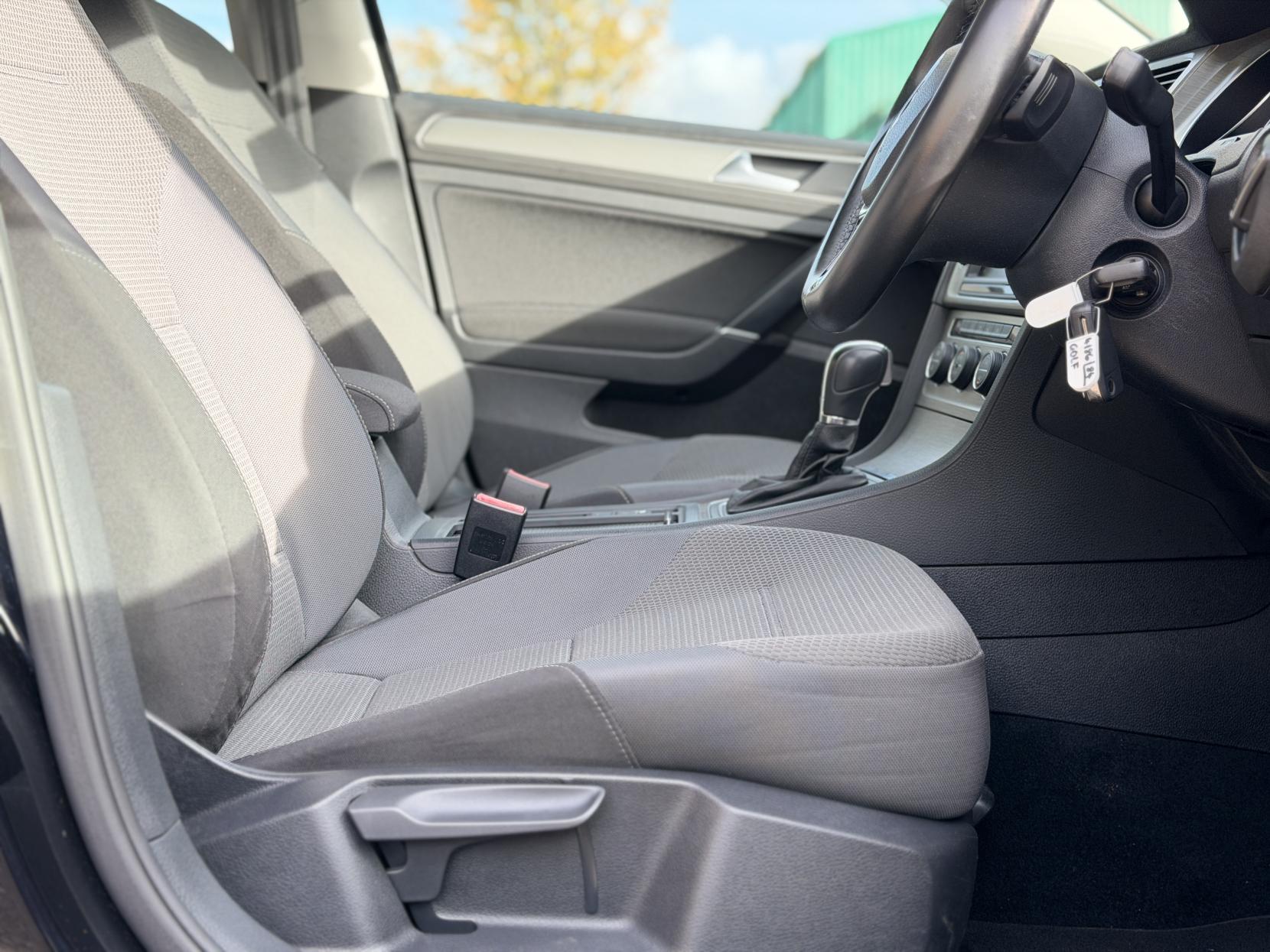 Volkswagen Golf 1.2 TSI BlueMotion Tech S Hatchback 5dr Petrol DSG Euro 5 (s/s) (105 ps)