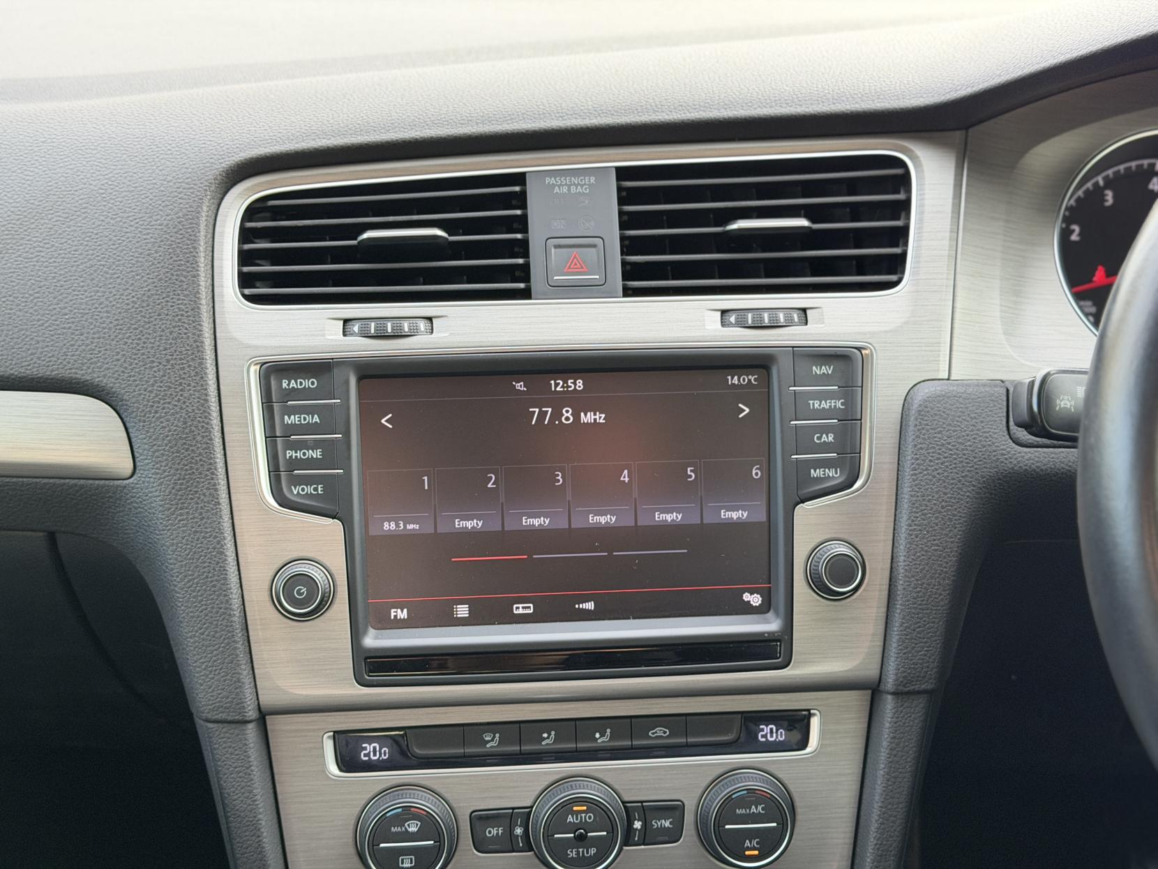 Volkswagen Golf 1.2 TSI BlueMotion Tech S Hatchback 5dr Petrol DSG Euro 5 (s/s) (105 ps)