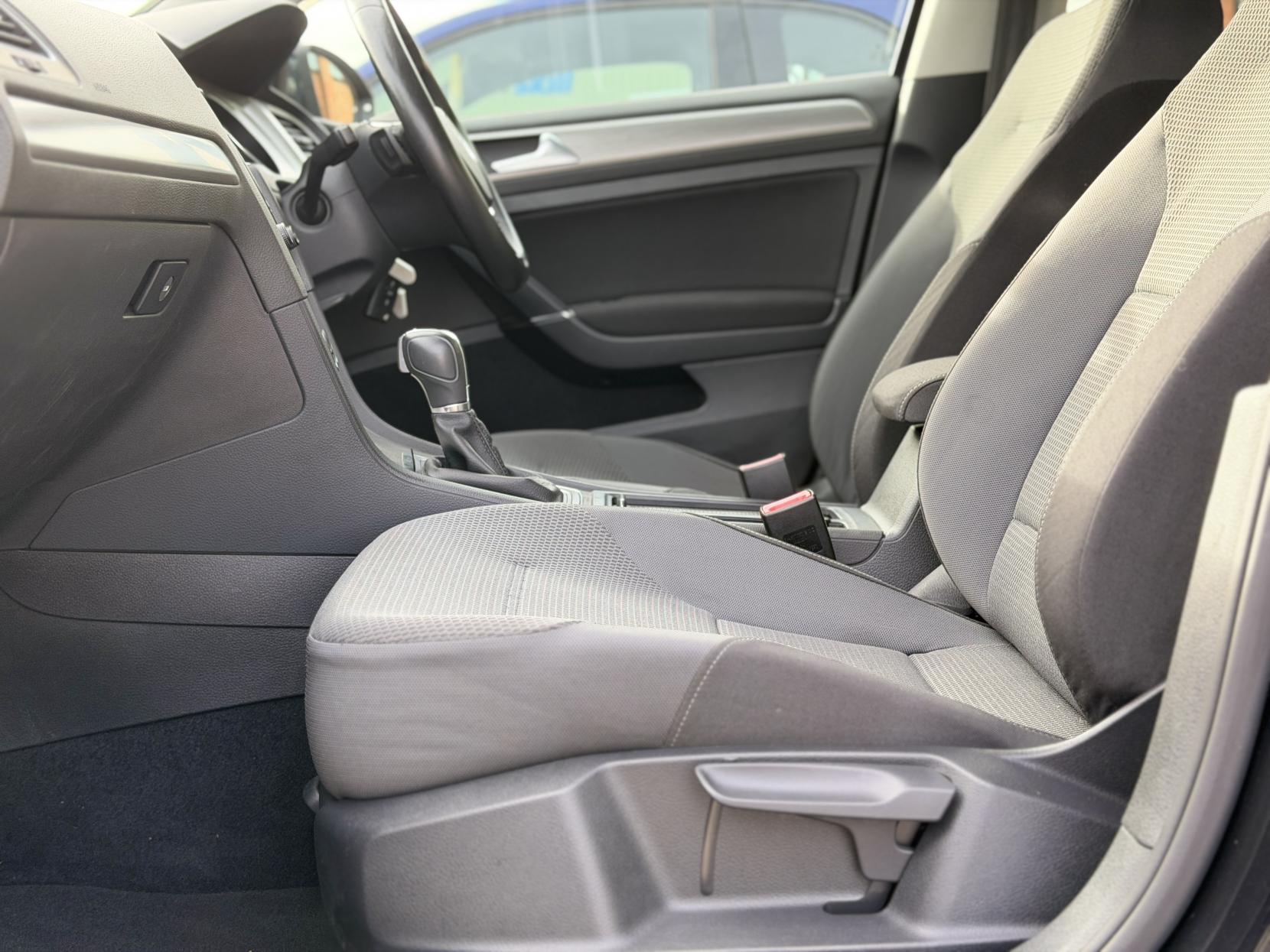 Volkswagen Golf 1.2 TSI BlueMotion Tech S Hatchback 5dr Petrol DSG Euro 5 (s/s) (105 ps)