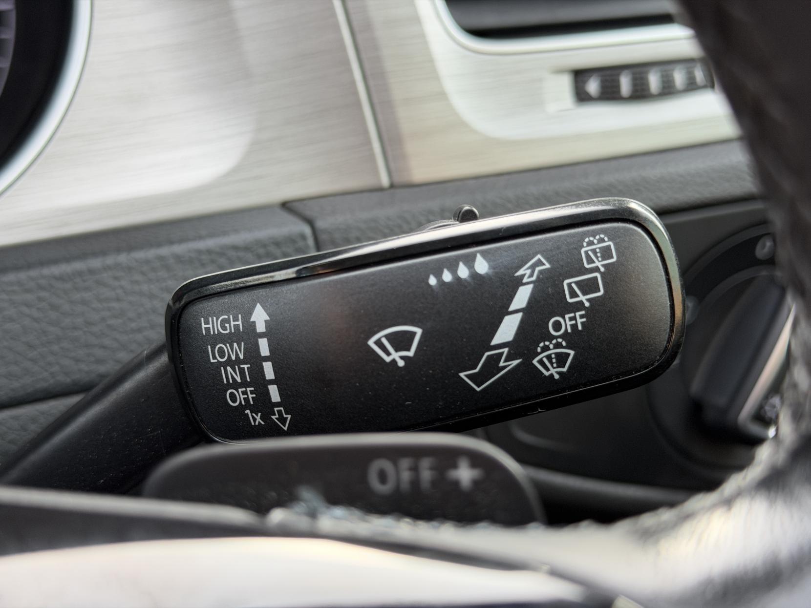 Volkswagen Golf 1.2 TSI BlueMotion Tech S Hatchback 5dr Petrol DSG Euro 5 (s/s) (105 ps)