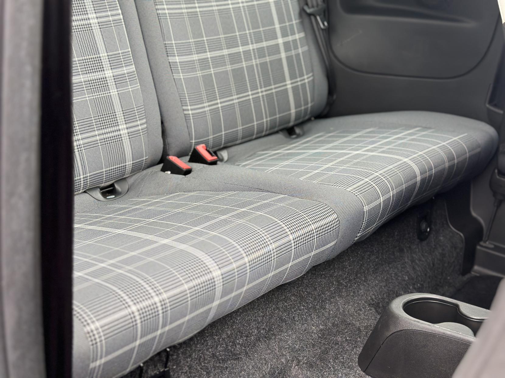 Fiat 500 1.2 Lounge Hatchback 3dr Petrol Manual Euro 6 (s/s) (69 bhp)