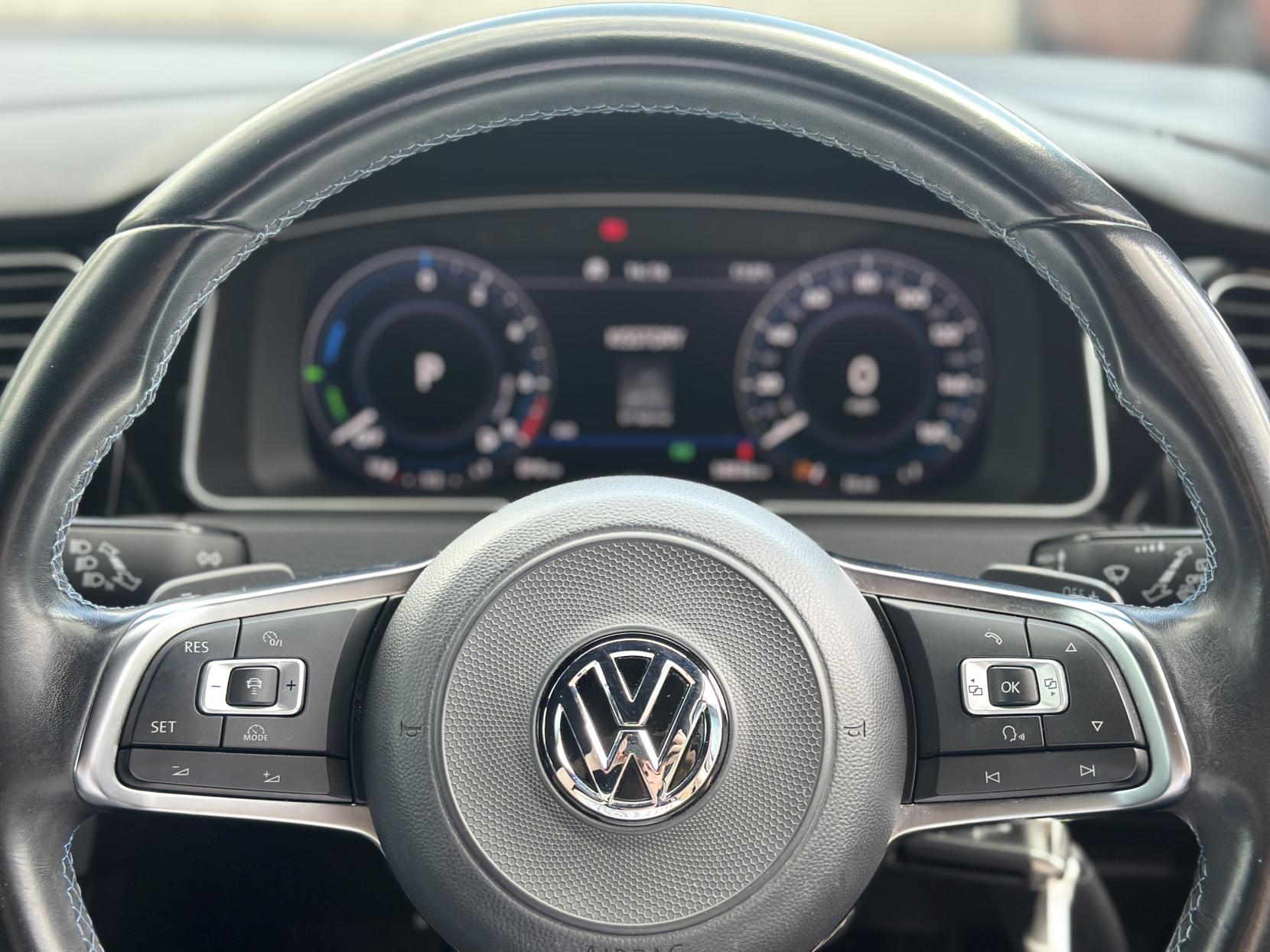 Volkswagen Golf 1.4 TSI 8.7kWh GTE Hatchback 5dr Petrol Plug-in Hybrid DSG Euro 6 (s/s) (204 ps)