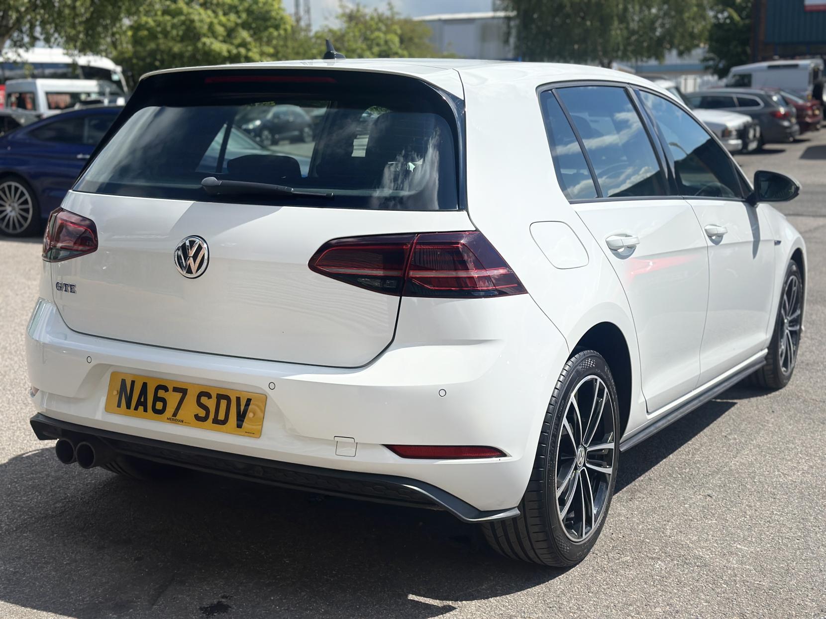 Volkswagen Golf 1.4 TSI 8.7kWh GTE Hatchback 5dr Petrol Plug-in Hybrid DSG Euro 6 (s/s) (204 ps)