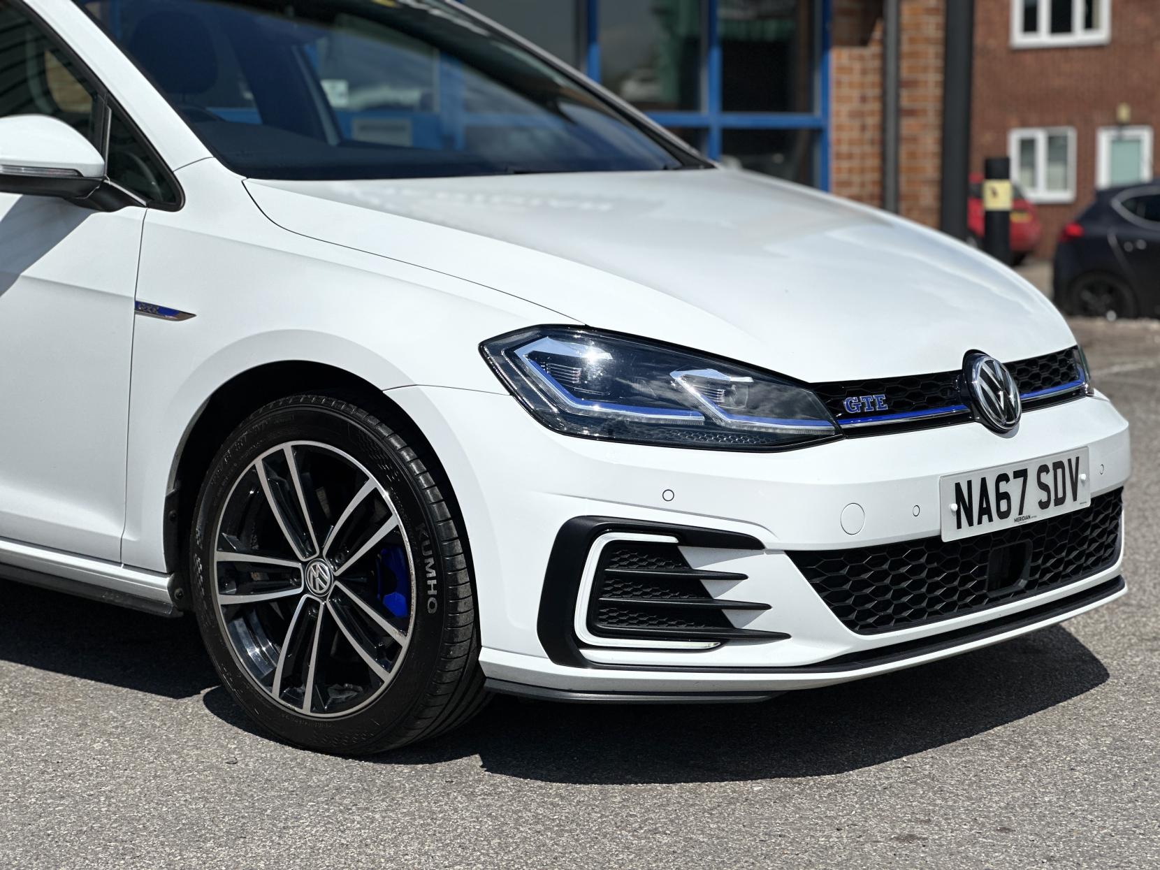 Volkswagen Golf 1.4 TSI 8.7kWh GTE Hatchback 5dr Petrol Plug-in Hybrid DSG Euro 6 (s/s) (204 ps)