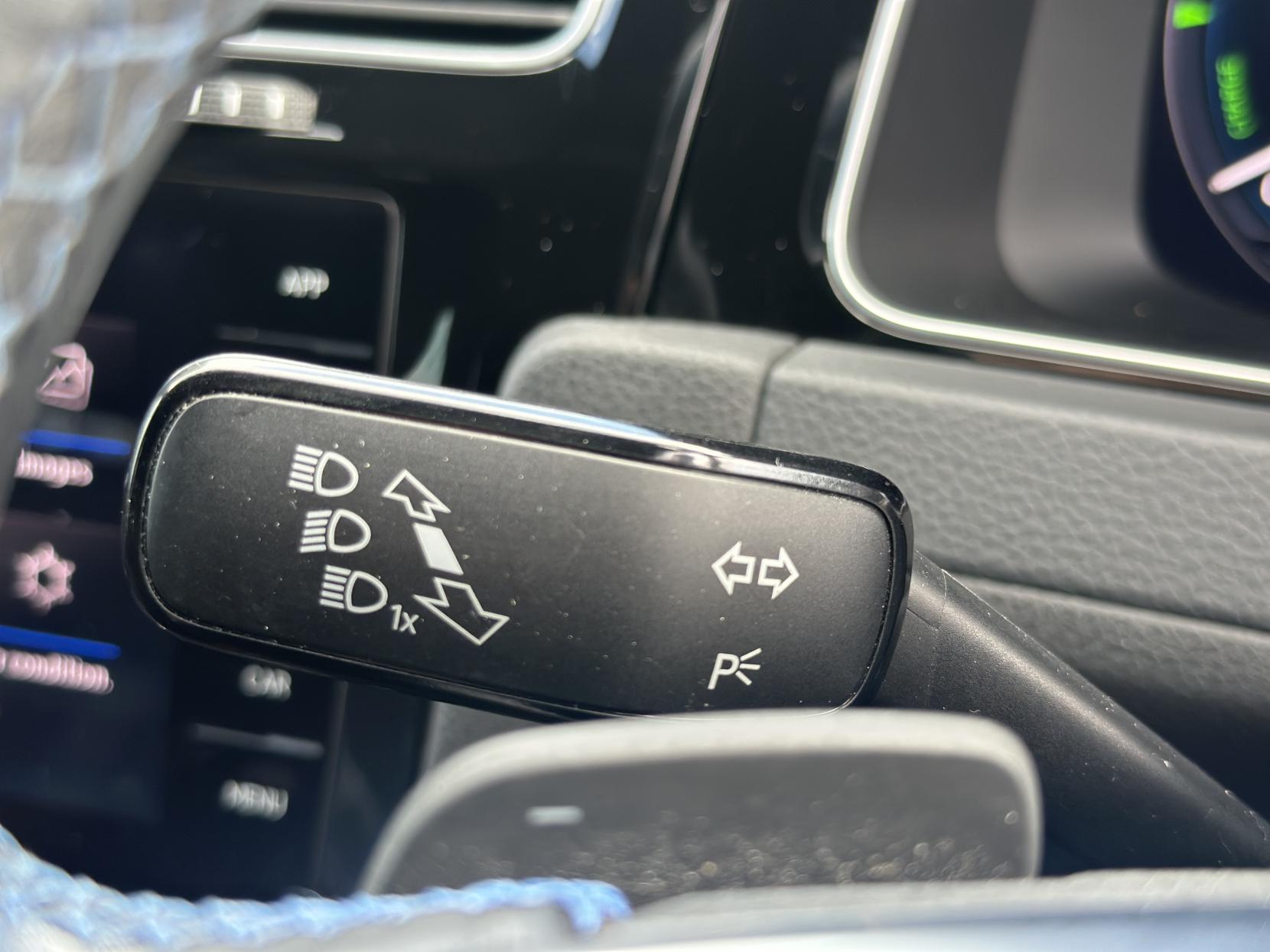 Volkswagen Golf 1.4 TSI 8.7kWh GTE Hatchback 5dr Petrol Plug-in Hybrid DSG Euro 6 (s/s) (204 ps)