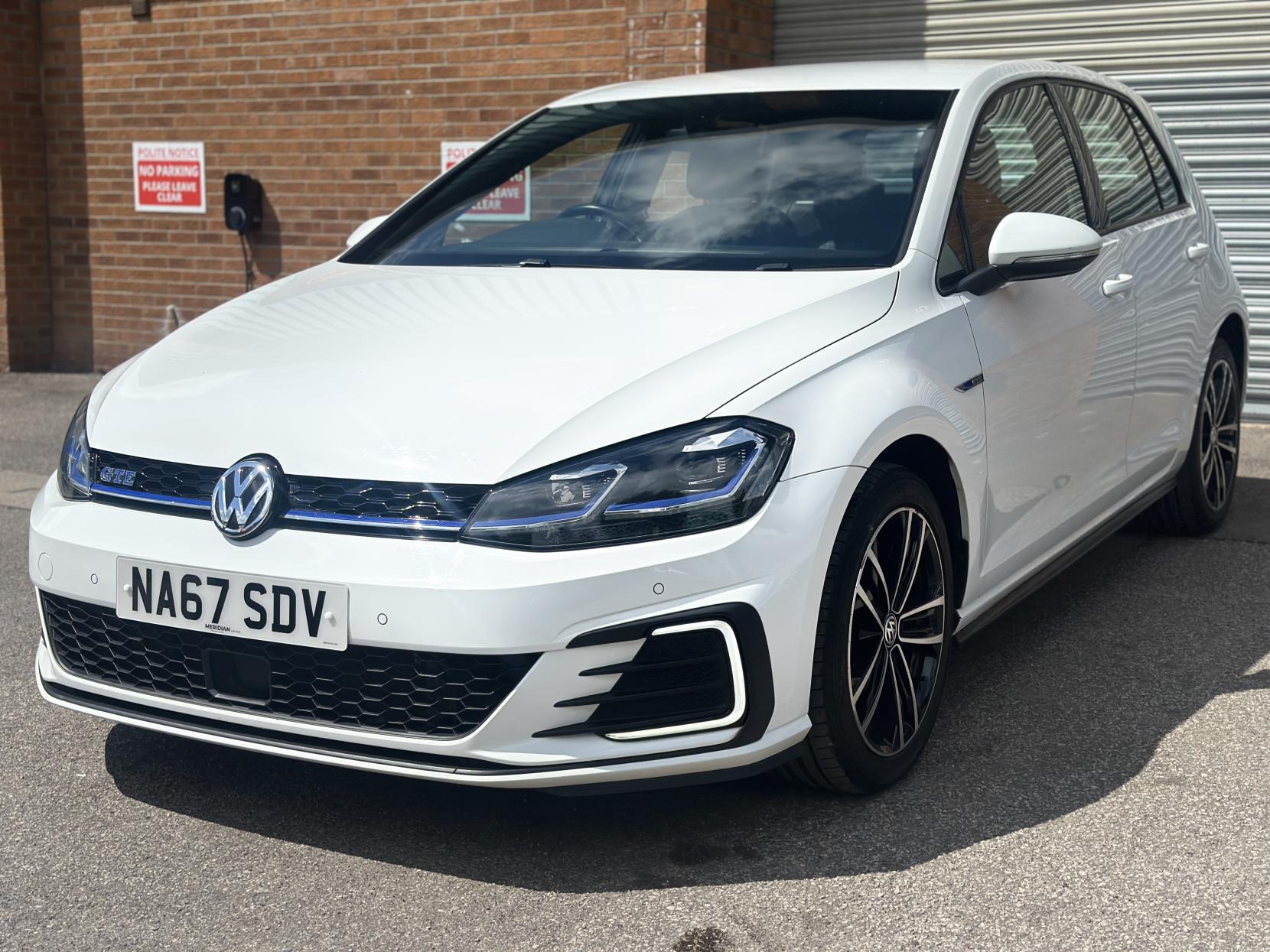 Volkswagen Golf 1.4 TSI 8.7kWh GTE Hatchback 5dr Petrol Plug-in Hybrid DSG Euro 6 (s/s) (204 ps)