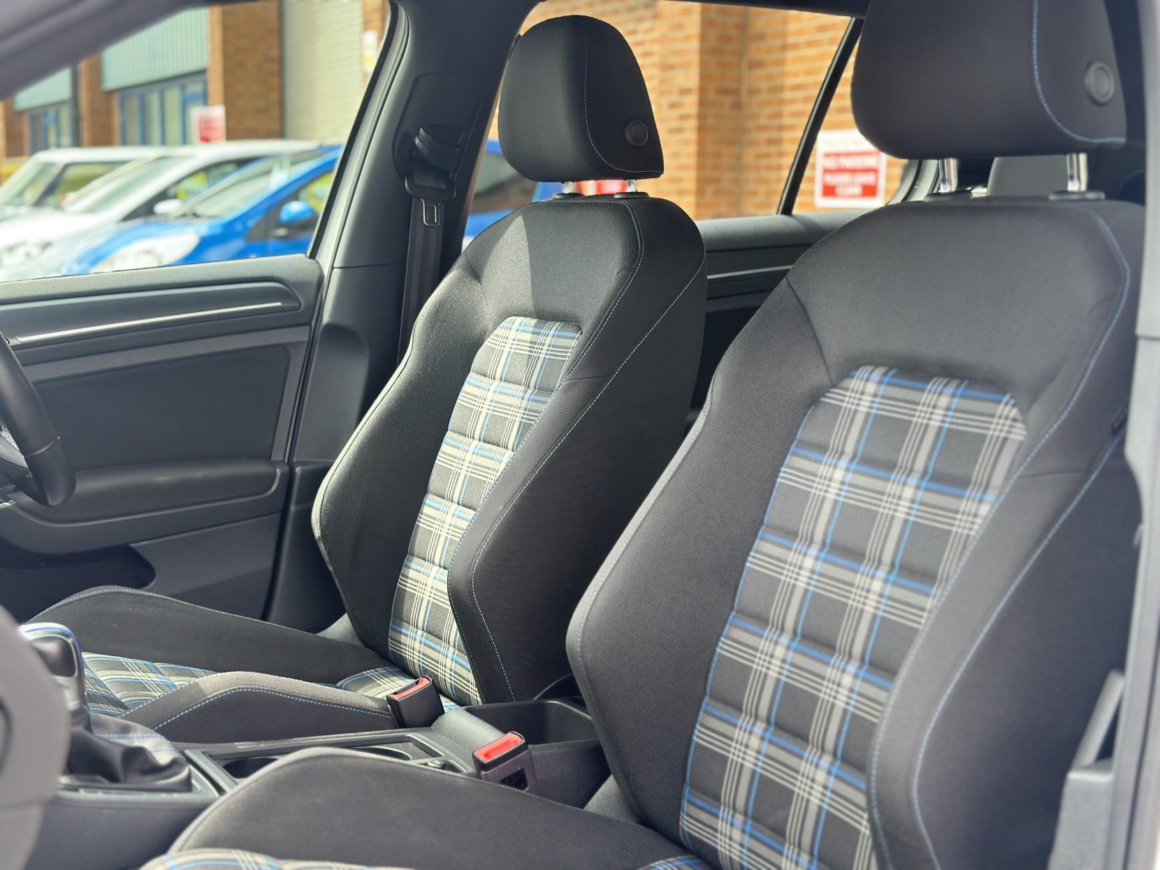 Volkswagen Golf 1.4 TSI 8.7kWh GTE Hatchback 5dr Petrol Plug-in Hybrid DSG Euro 6 (s/s) (204 ps)