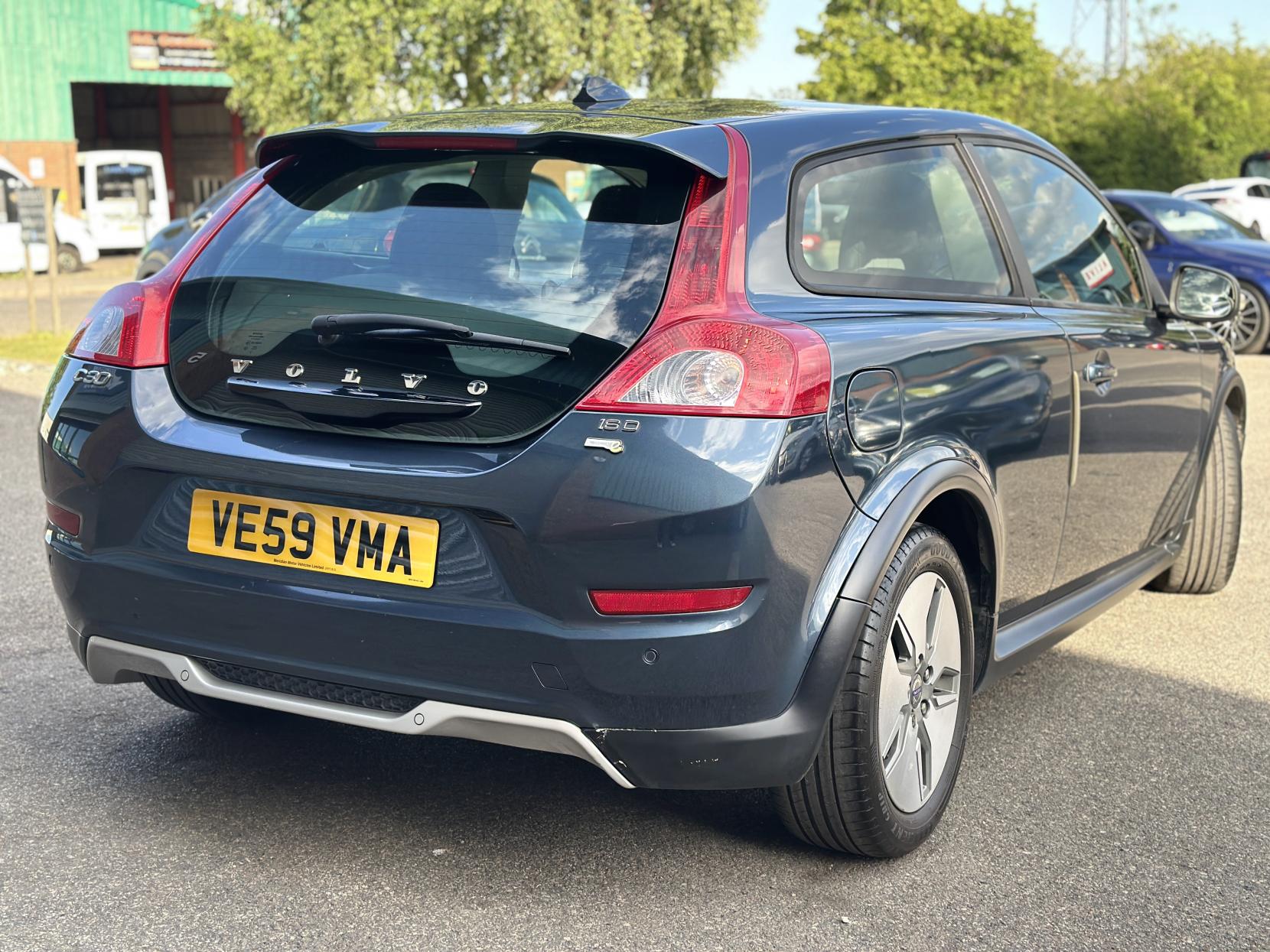 Volvo C30 1.6D DRIVe SE Sports Coupe 3dr Diesel Manual Euro 4 (109 ps)