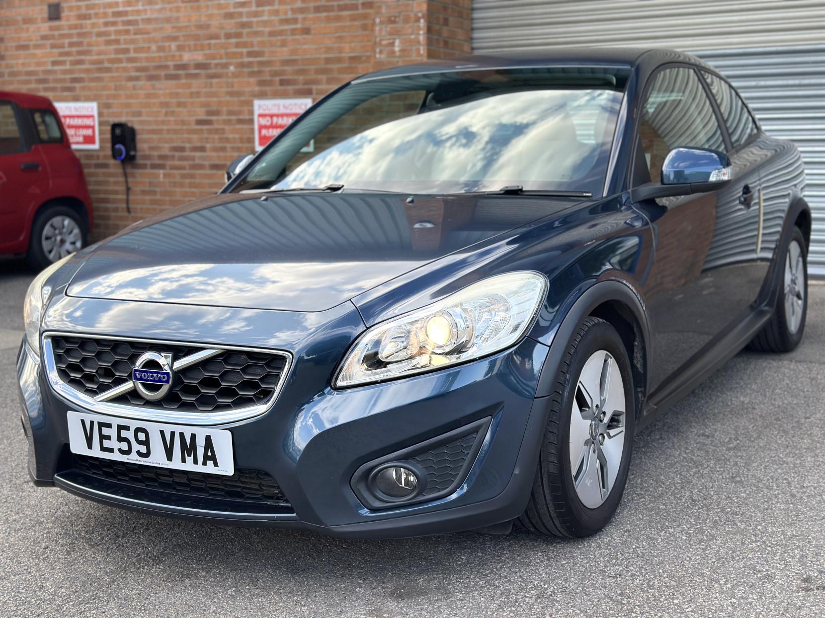 Volvo C30 1.6D DRIVe SE Sports Coupe 3dr Diesel Manual Euro 4 (109 ps)