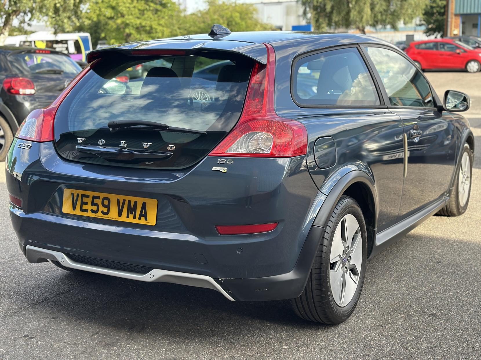 Volvo C30 1.6D DRIVe SE Sports Coupe 3dr Diesel Manual Euro 4 (109 ps)