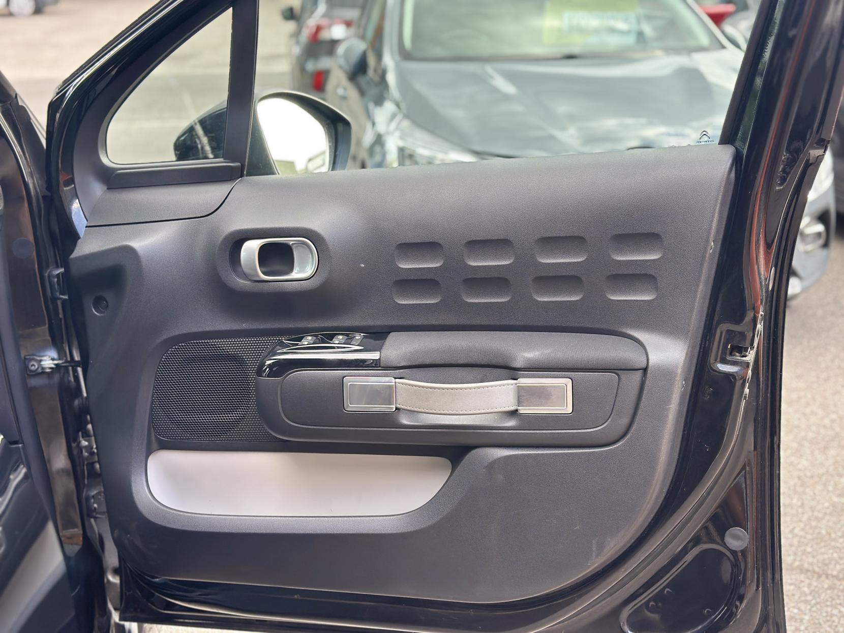 Citroen C3 1.6 BlueHDi Feel Hatchback 5dr Diesel Manual Euro 6 (s/s) (75 ps)