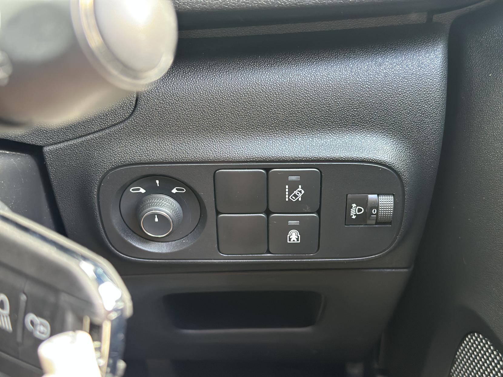 Citroen C3 1.6 BlueHDi Feel Hatchback 5dr Diesel Manual Euro 6 (s/s) (75 ps)
