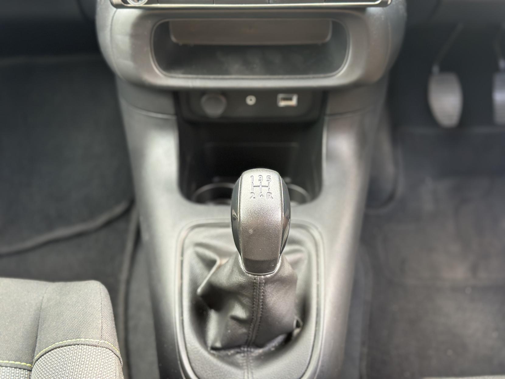 Citroen C3 1.6 BlueHDi Feel Hatchback 5dr Diesel Manual Euro 6 (s/s) (75 ps)
