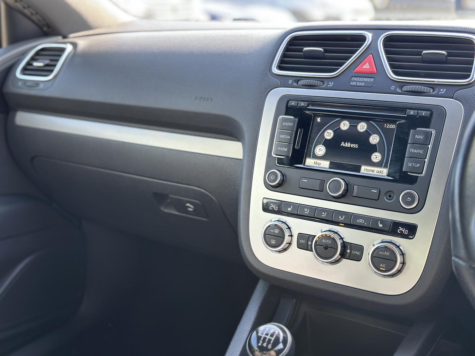 Volkswagen Scirocco 2.0 TSI R-Line Hatchback 3dr Petrol Manual Euro 5 (Leather, Nav) (210 ps)