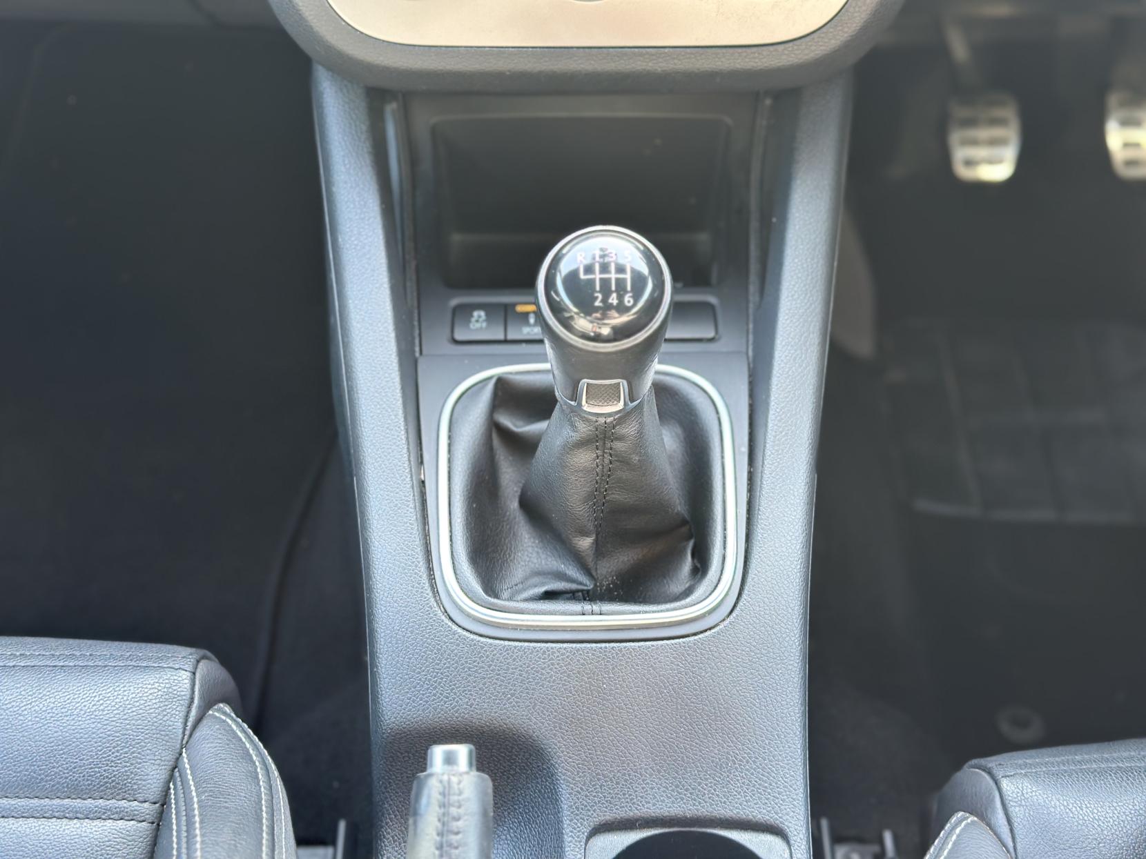Volkswagen Scirocco 2.0 TSI R-Line Hatchback 3dr Petrol Manual Euro 5 (Leather, Nav) (210 ps)