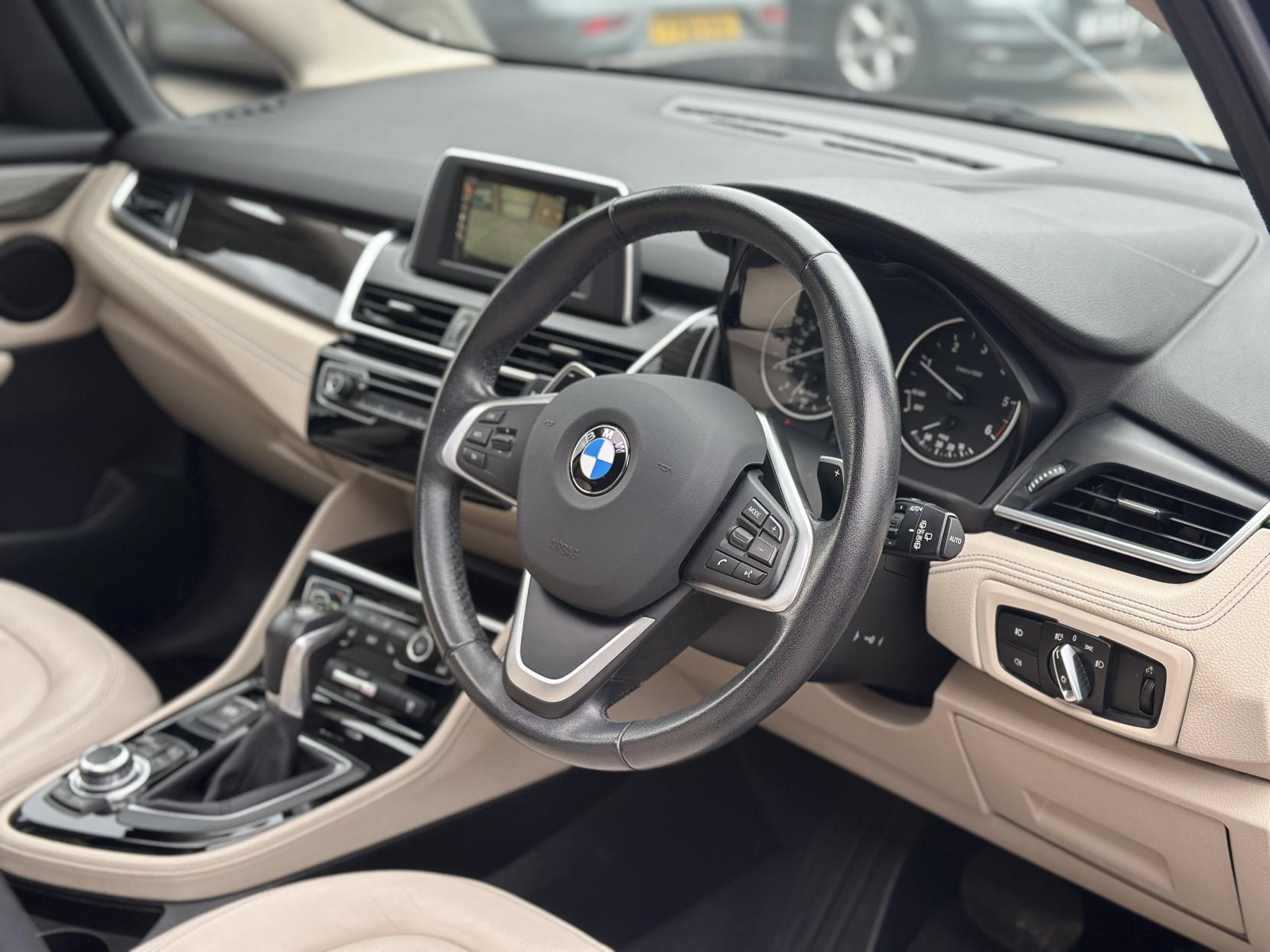 BMW 2 Series Gran Tourer 2.0 220d Luxury MPV 5dr Diesel Auto Euro 6 (s/s) (190 ps)
