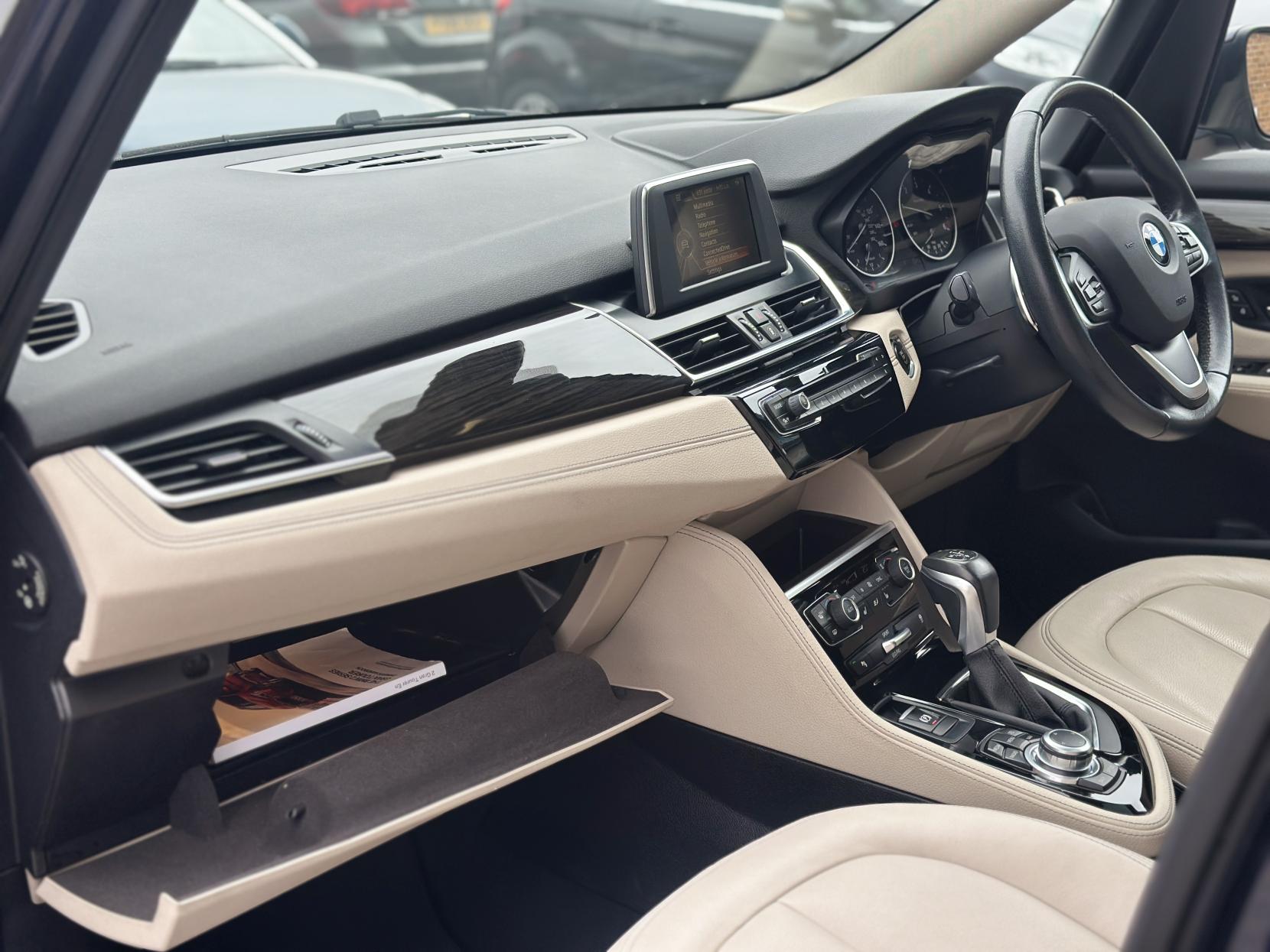 BMW 2 Series Gran Tourer 2.0 220d Luxury MPV 5dr Diesel Auto Euro 6 (s/s) (190 ps)