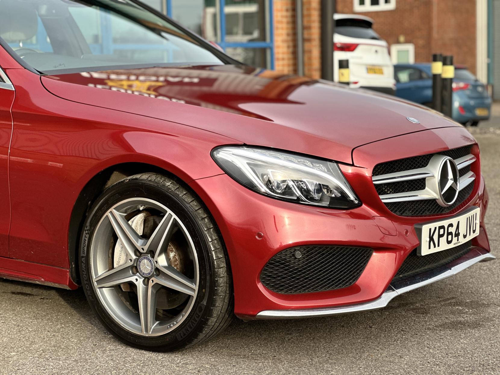 Mercedes-Benz C Class 2.1 C300h BlueTEC AMG Line Saloon 4dr Diesel Hybrid G-Tronic+ Euro 6 (s/s) (231 ps)