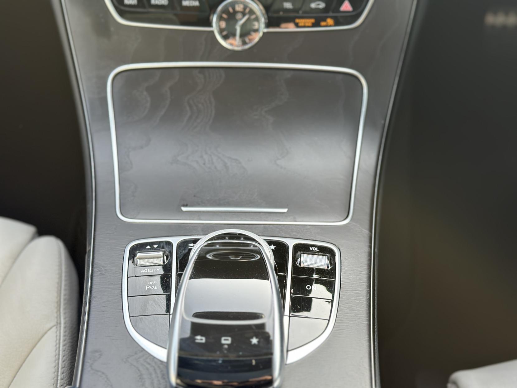 Mercedes-Benz C Class 2.1 C300h BlueTEC AMG Line Saloon 4dr Diesel Hybrid G-Tronic+ Euro 6 (s/s) (231 ps)