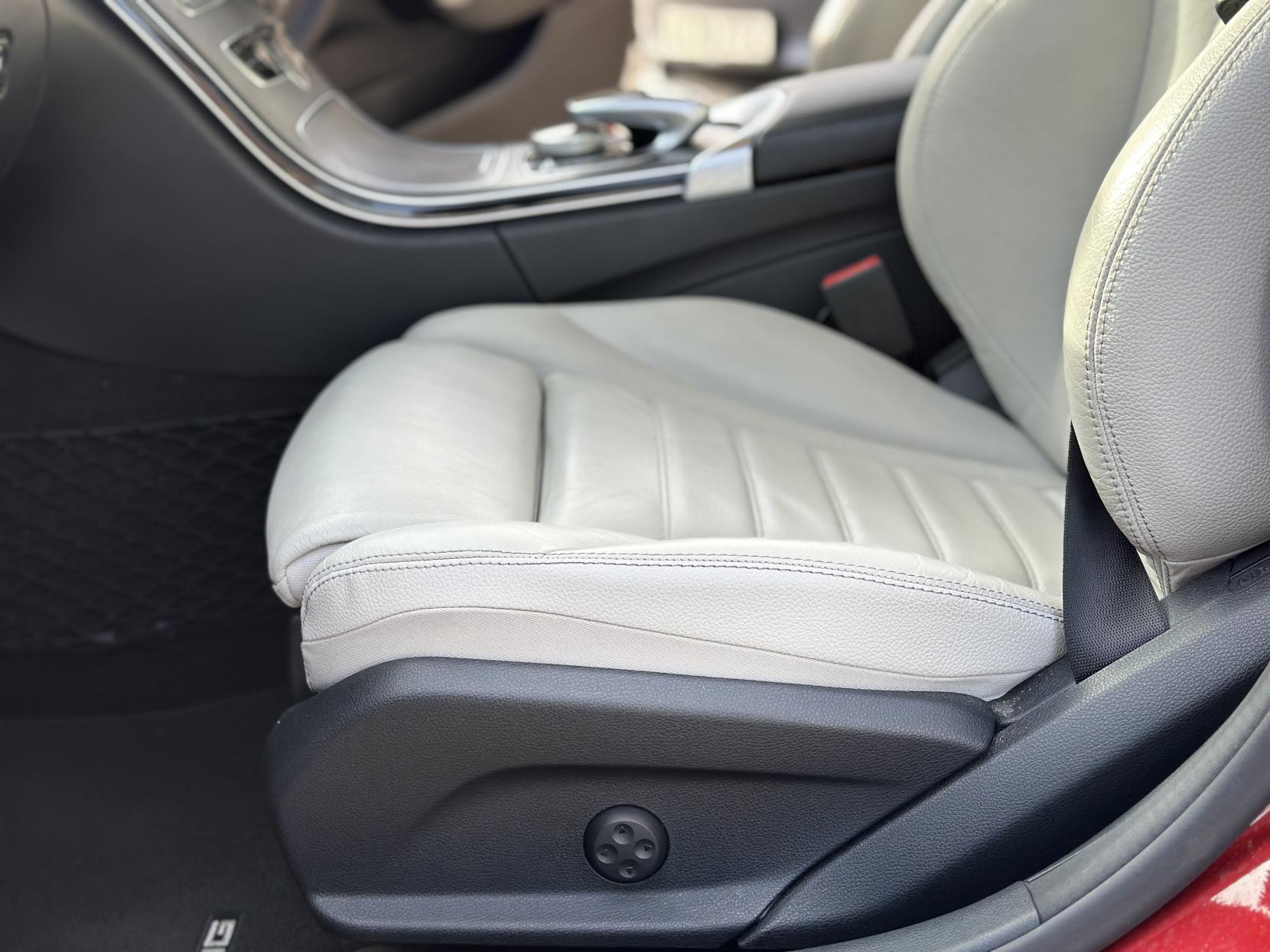 Mercedes-Benz C Class 2.1 C300h BlueTEC AMG Line Saloon 4dr Diesel Hybrid G-Tronic+ Euro 6 (s/s) (231 ps)