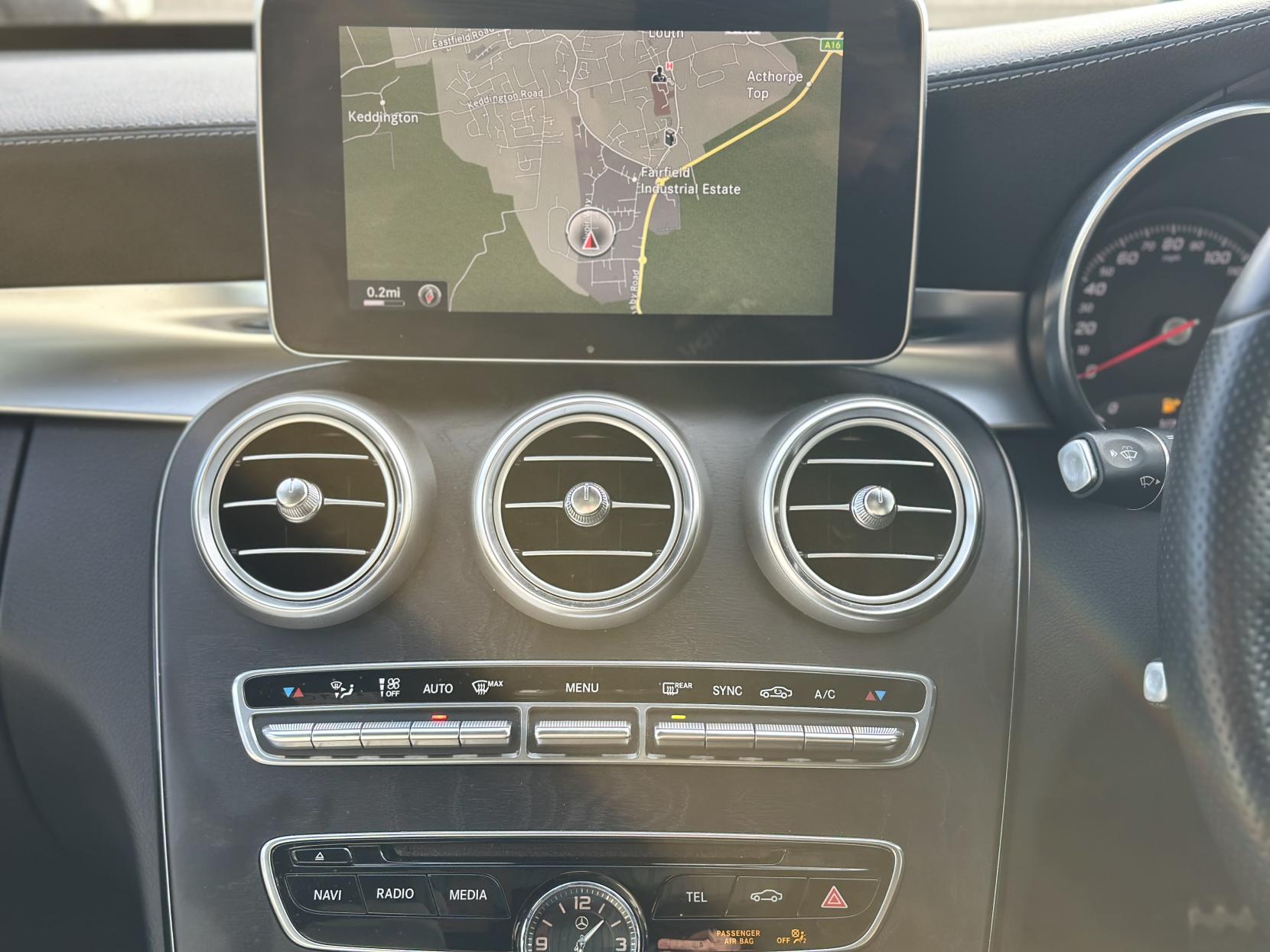 Mercedes-Benz C Class 2.1 C300h BlueTEC AMG Line Saloon 4dr Diesel Hybrid G-Tronic+ Euro 6 (s/s) (231 ps)