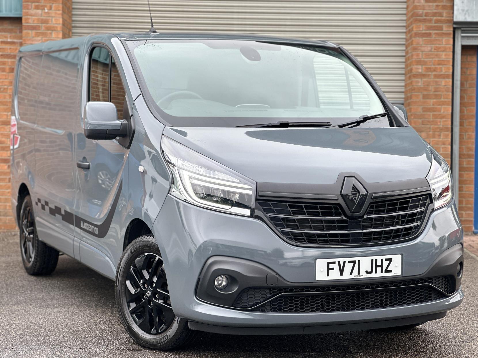 Renault Trafic 2.0 dCi ENERGY 28 Black Edition Panel Van 5dr Diesel Manual SWB Standard Roof Euro 6 (s/s) (145 ps)