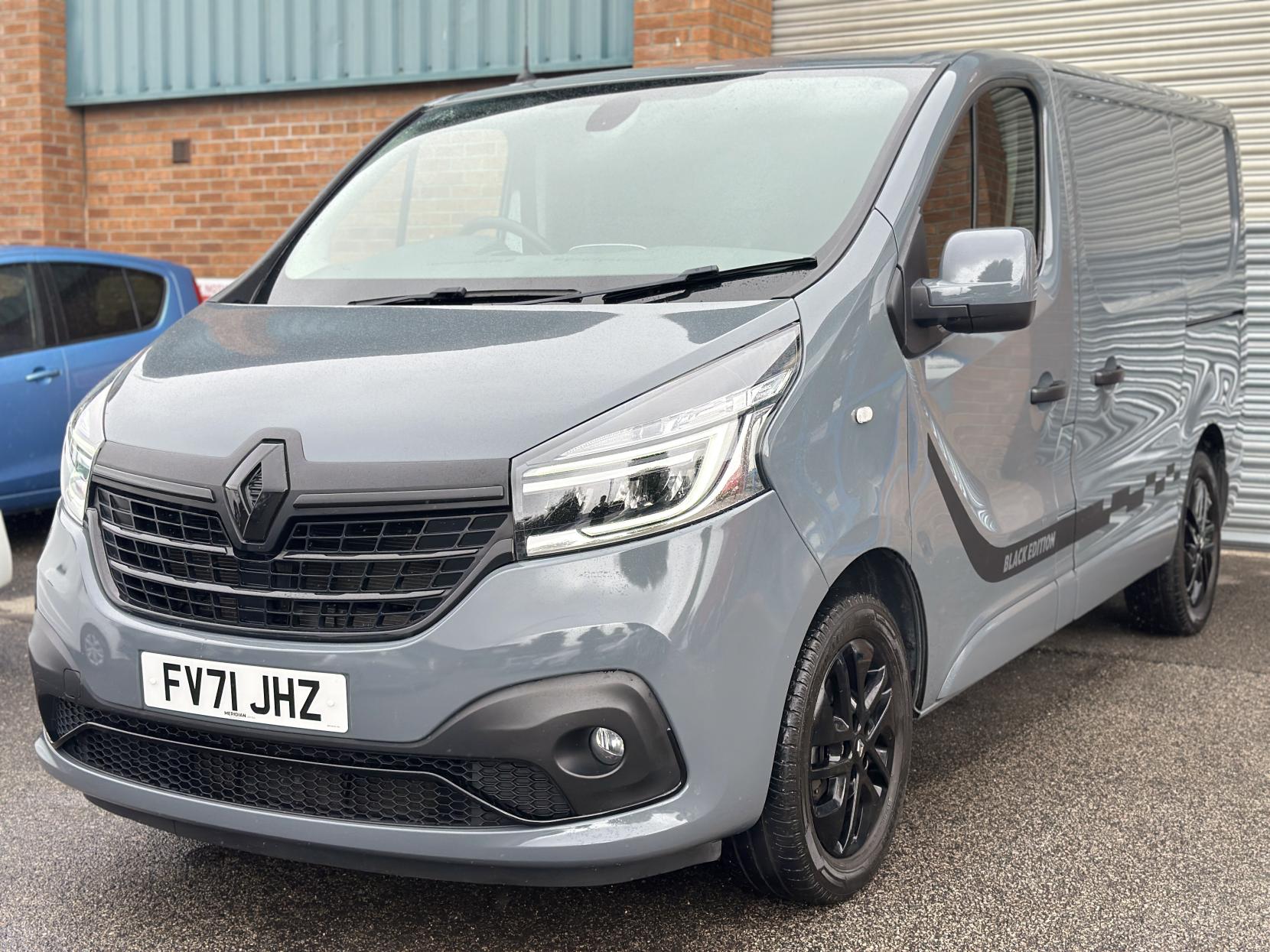 Renault Trafic 2.0 dCi ENERGY 28 Black Edition Panel Van 5dr Diesel Manual SWB Standard Roof Euro 6 (s/s) (145 ps)