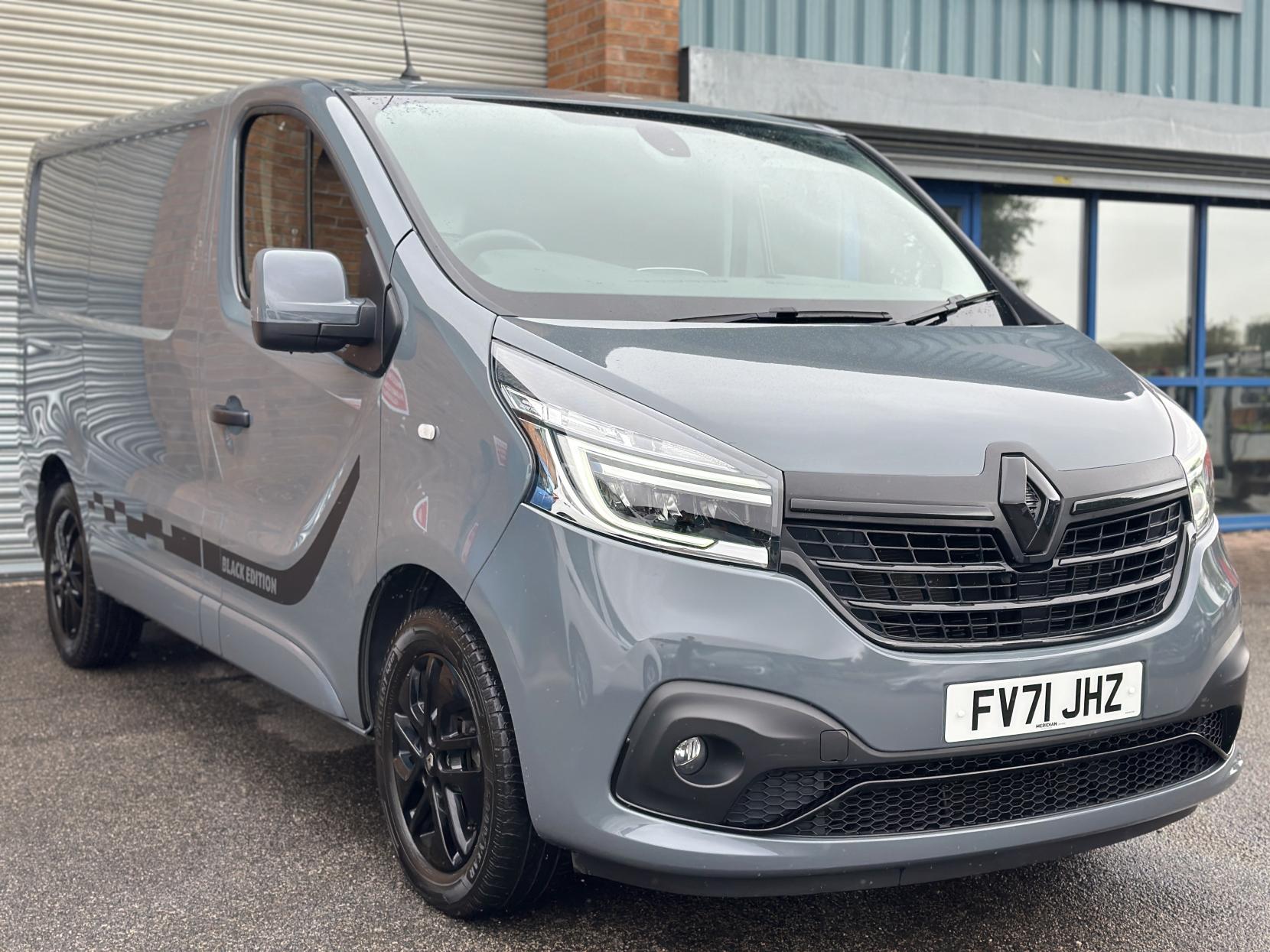 Renault Trafic 2.0 dCi ENERGY 28 Black Edition Panel Van 5dr Diesel Manual SWB Standard Roof Euro 6 (s/s) (145 ps)