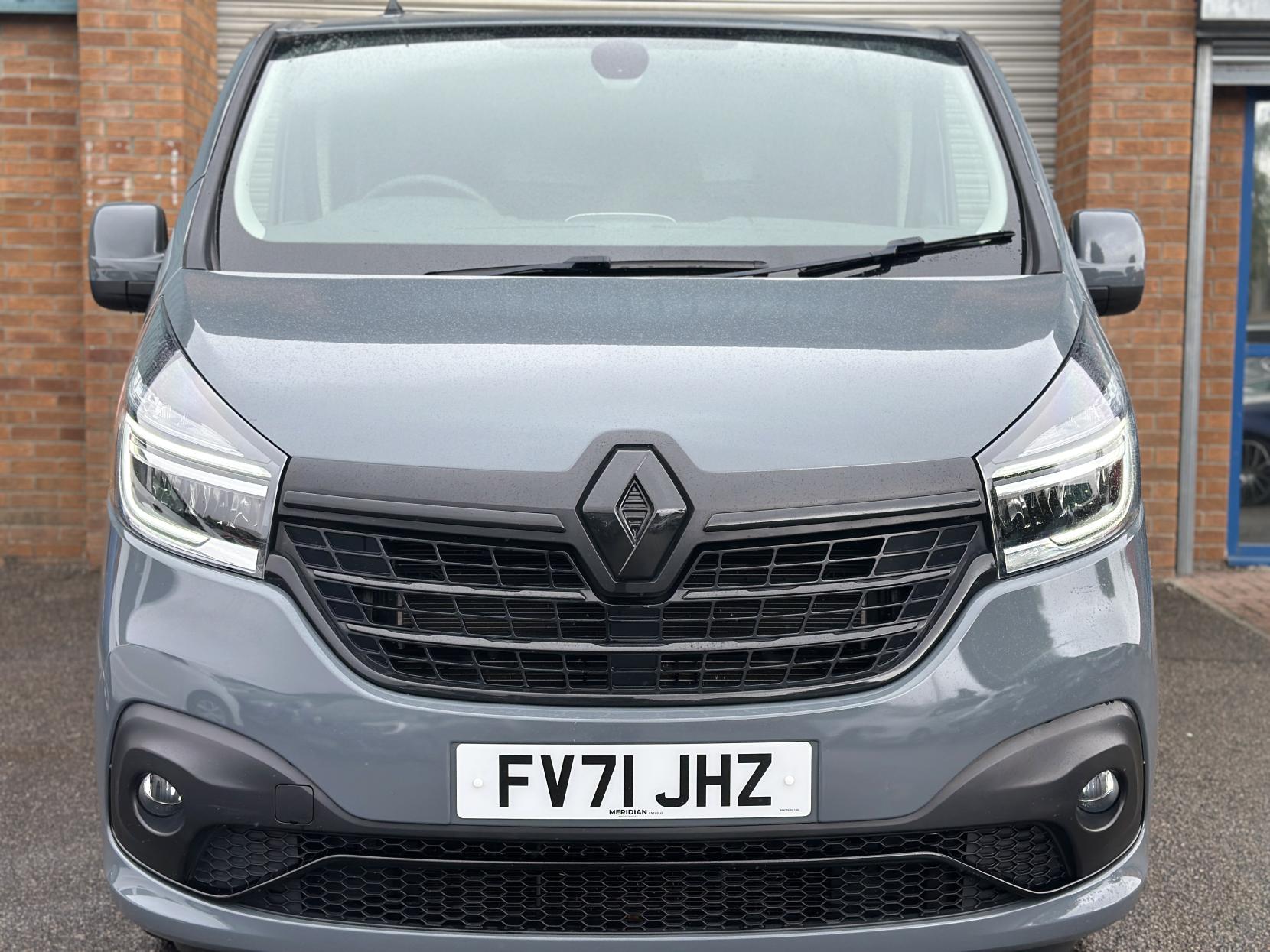 Renault Trafic 2.0 dCi ENERGY 28 Black Edition Panel Van 5dr Diesel Manual SWB Standard Roof Euro 6 (s/s) (145 ps)