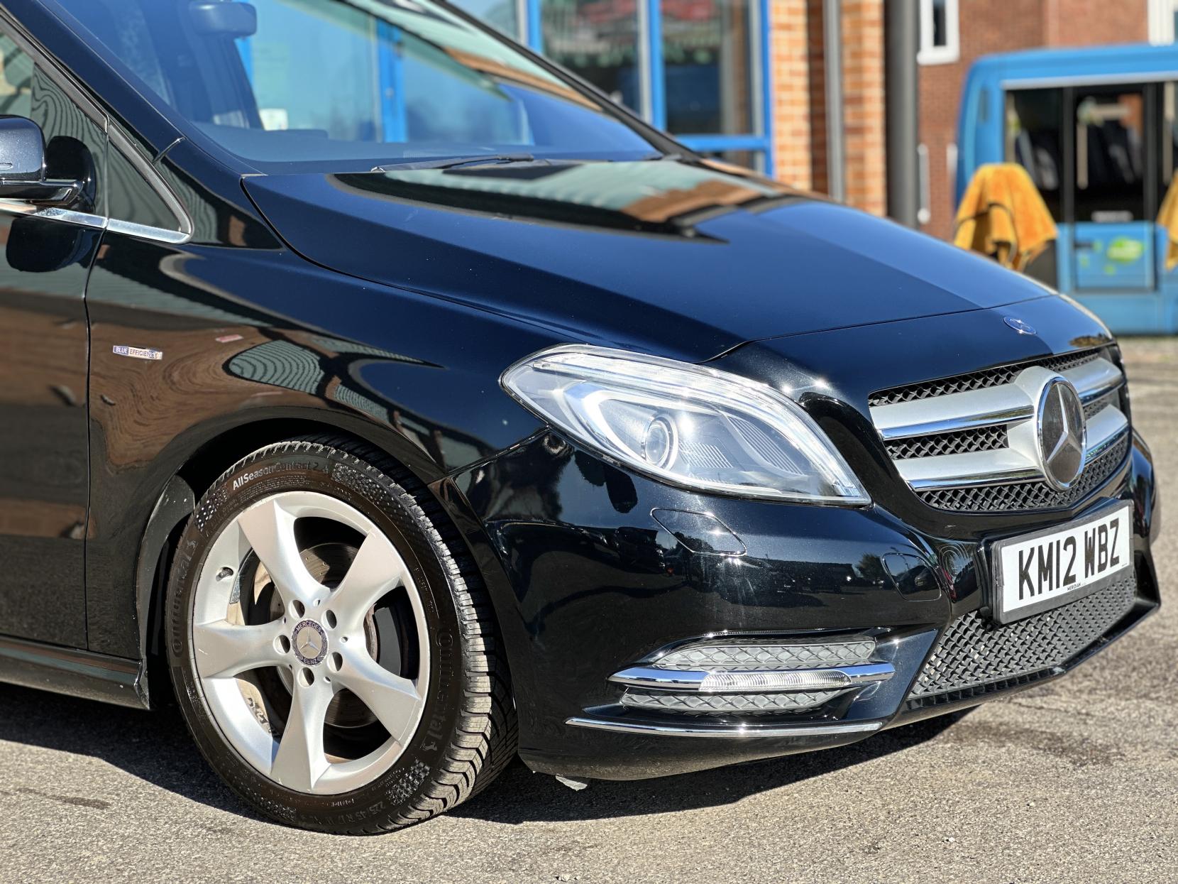 Mercedes-Benz B Class 1.6 B180 BlueEfficiency Sport MPV 5dr Petrol 7G-DCT Euro 5 (s/s) (122 ps)