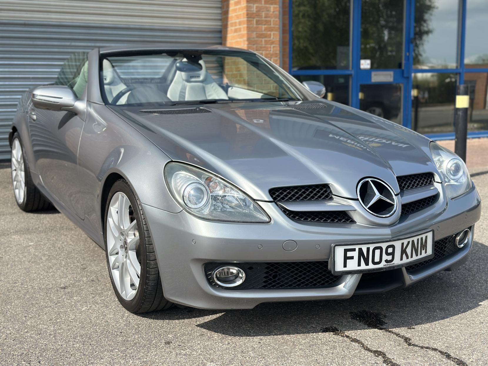Mercedes-Benz SLK 1.8 SLK200K Convertible 2dr Petrol Tiptronic Euro 4 (184 ps)