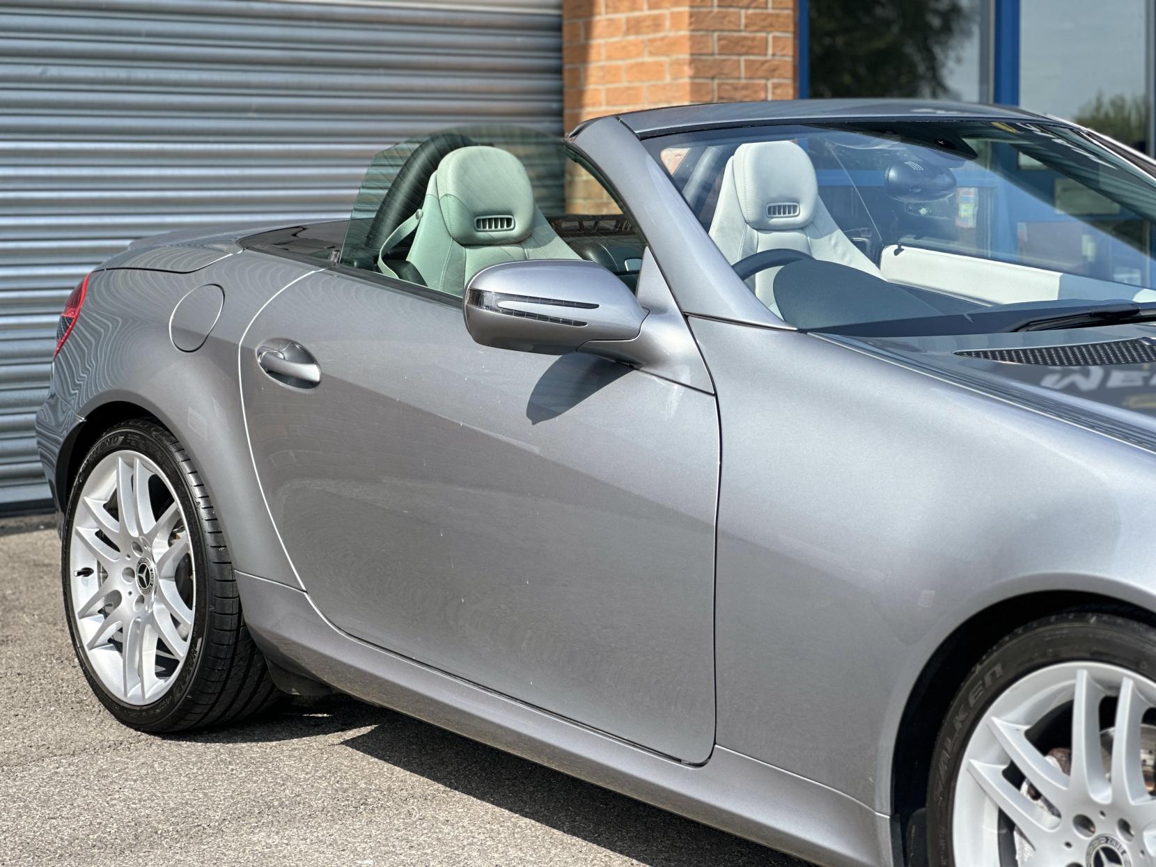 Mercedes-Benz SLK 1.8 SLK200K Convertible 2dr Petrol Tiptronic Euro 4 (184 ps)