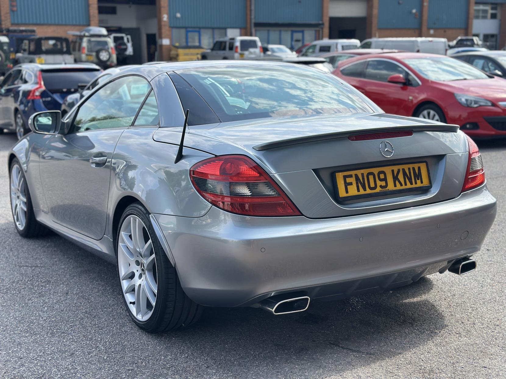 Mercedes-Benz SLK 1.8 SLK200K Convertible 2dr Petrol Tiptronic Euro 4 (184 ps)