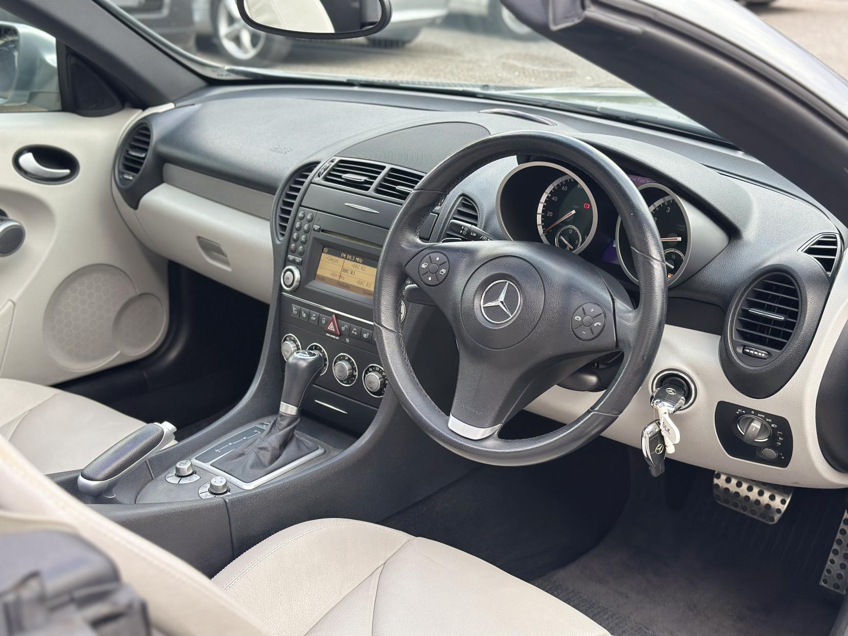 Mercedes-Benz SLK 1.8 SLK200K Convertible 2dr Petrol Tiptronic Euro 4 (184 ps)