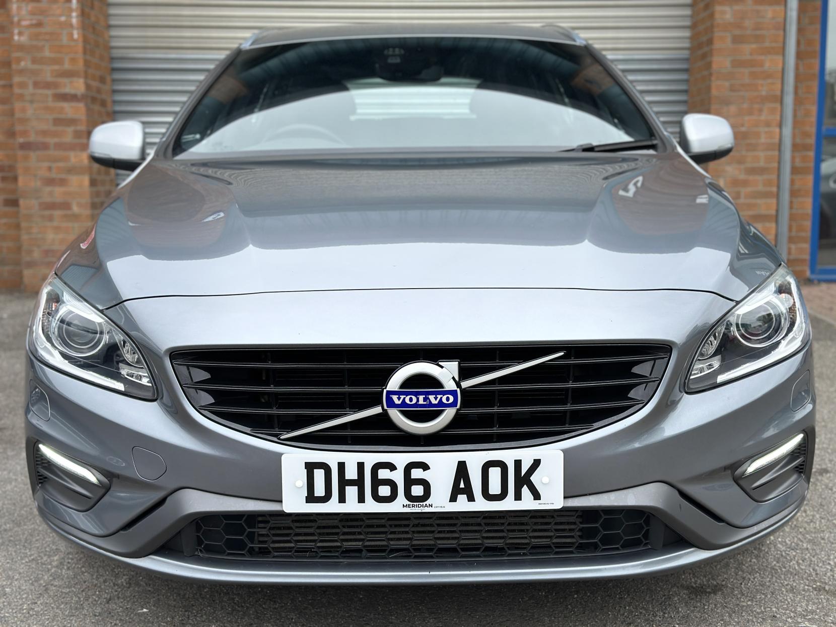 Volvo V60 2.0 D4 R-Design Lux Nav Estate 5dr Diesel Manual Euro 6 (s/s) (190 ps)