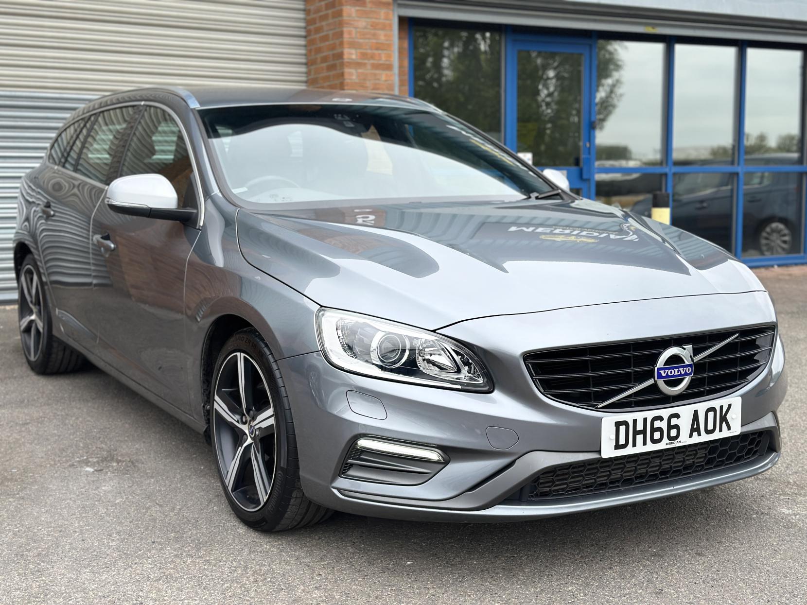 Volvo V60 2.0 D4 R-Design Lux Nav Estate 5dr Diesel Manual Euro 6 (s/s) (190 ps)