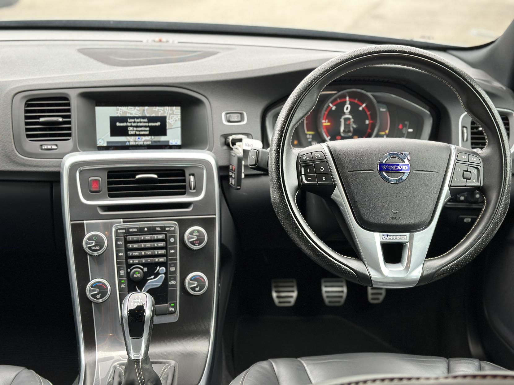 Volvo V60 2.0 D4 R-Design Lux Nav Estate 5dr Diesel Manual Euro 6 (s/s) (190 ps)
