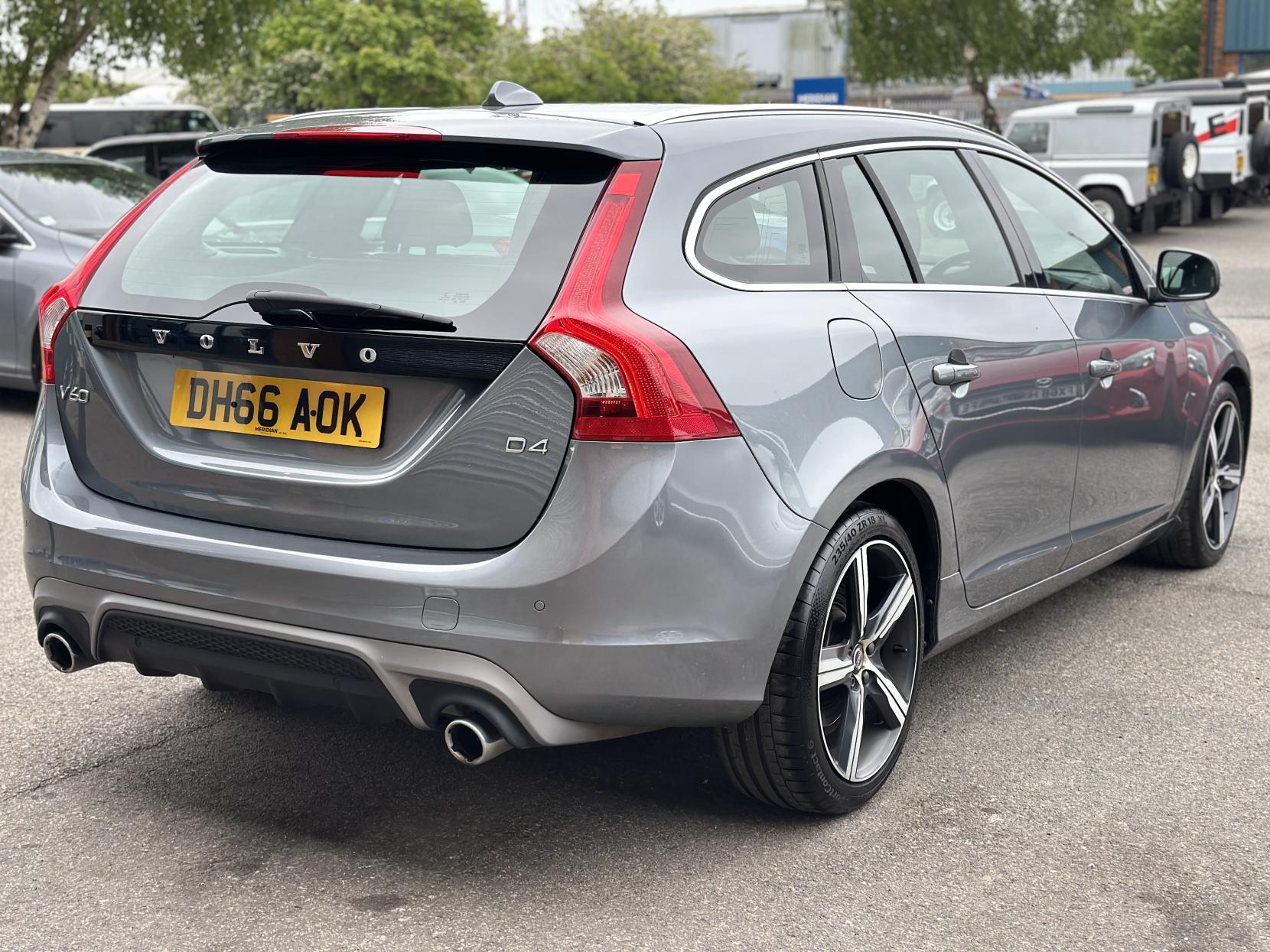 Volvo V60 2.0 D4 R-Design Lux Nav Estate 5dr Diesel Manual Euro 6 (s/s) (190 ps)