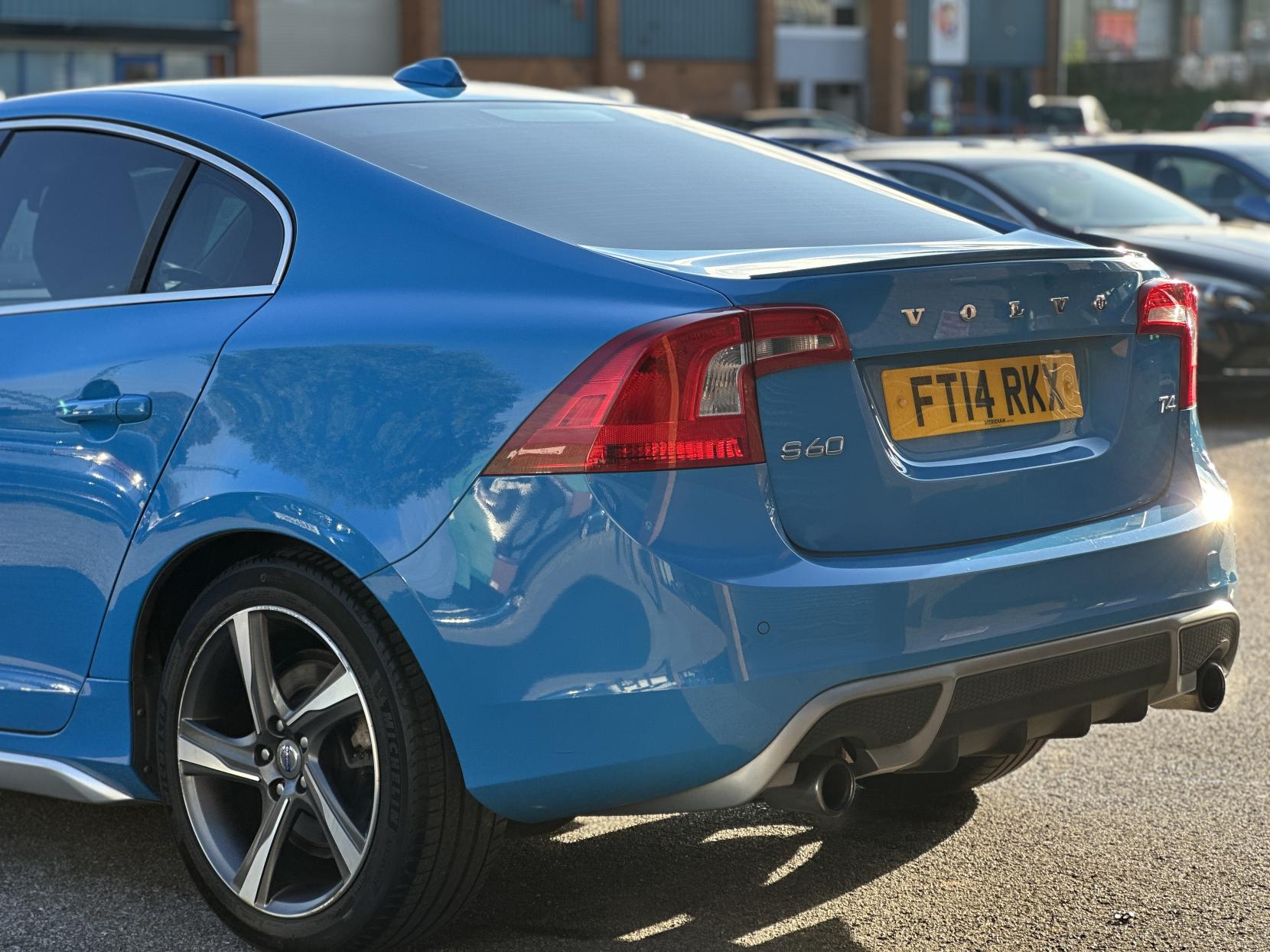 Volvo S60 1.6 T4 R-Design Nav Saloon 4dr Petrol Powershift Euro 5 (180 ps)