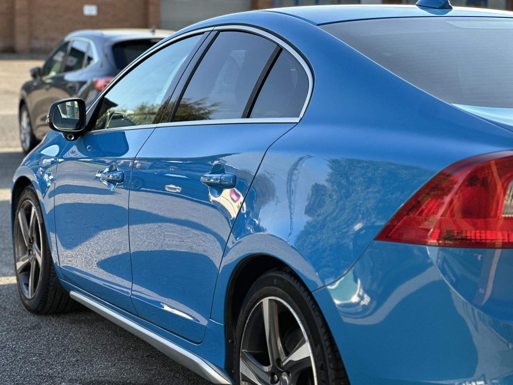 Volvo S60 1.6 T4 R-Design Nav Saloon 4dr Petrol Powershift Euro 5 (180 ps)