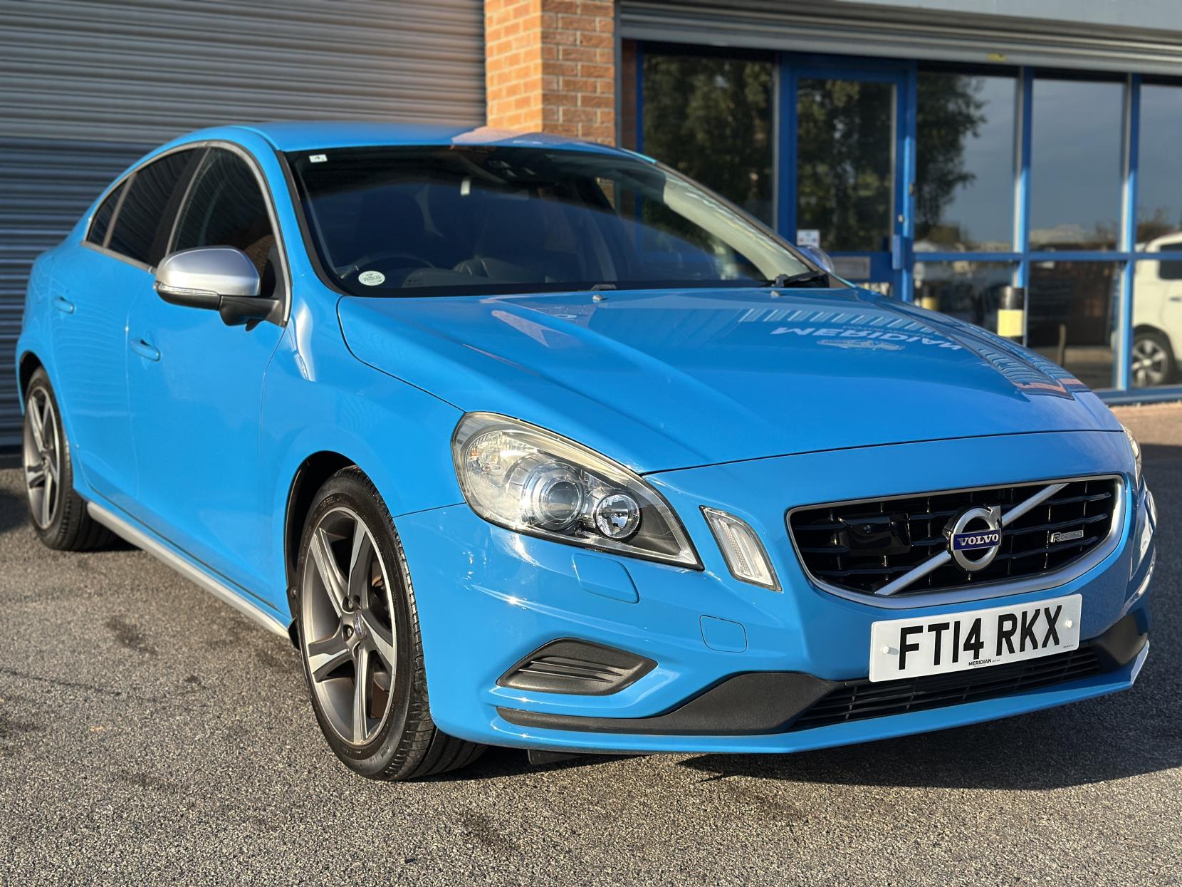 Volvo S60 1.6 T4 R-Design Nav Saloon 4dr Petrol Powershift Euro 5 (180 ps)