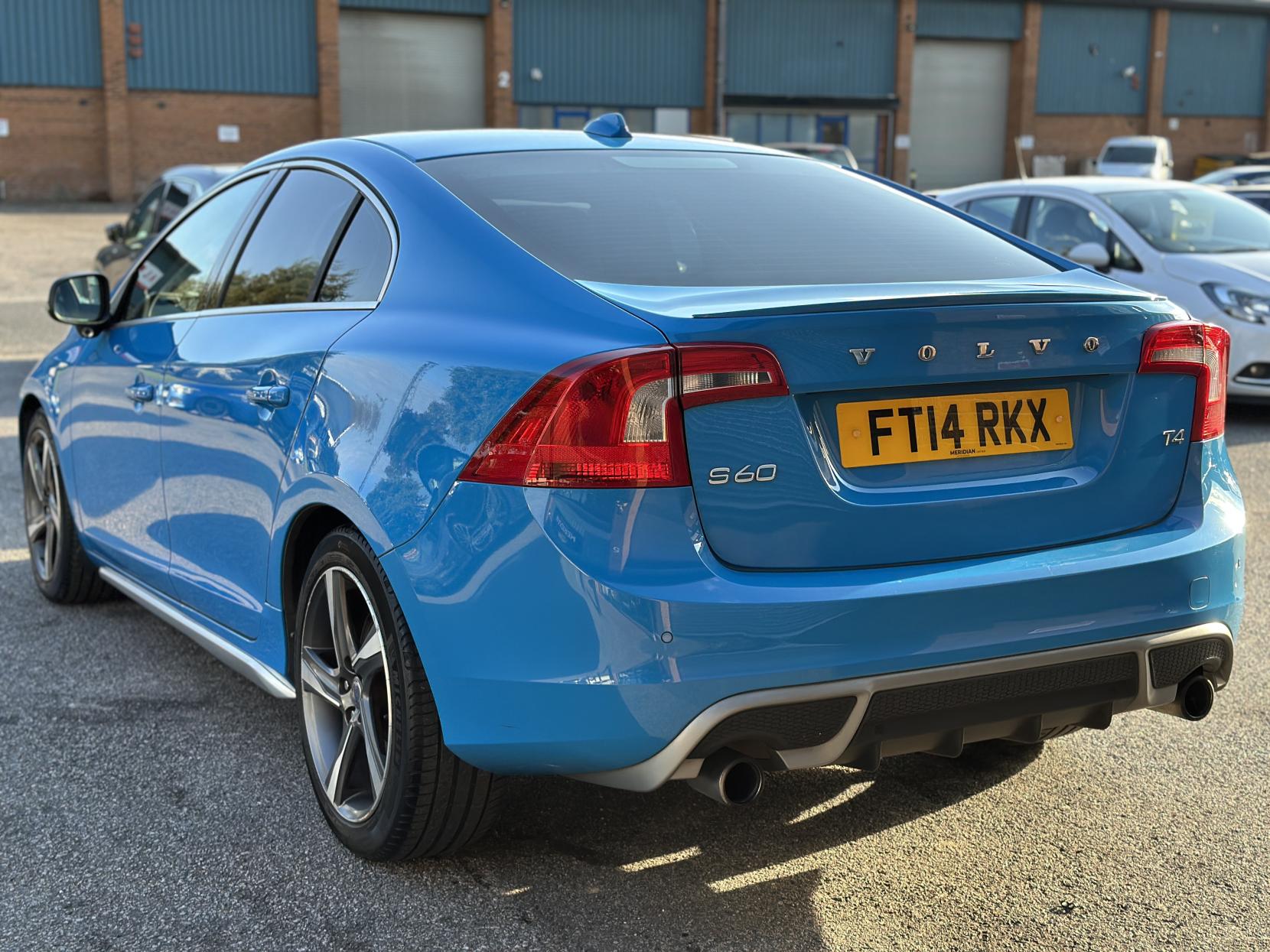 Volvo S60 1.6 T4 R-Design Nav Saloon 4dr Petrol Powershift Euro 5 (180 ps)